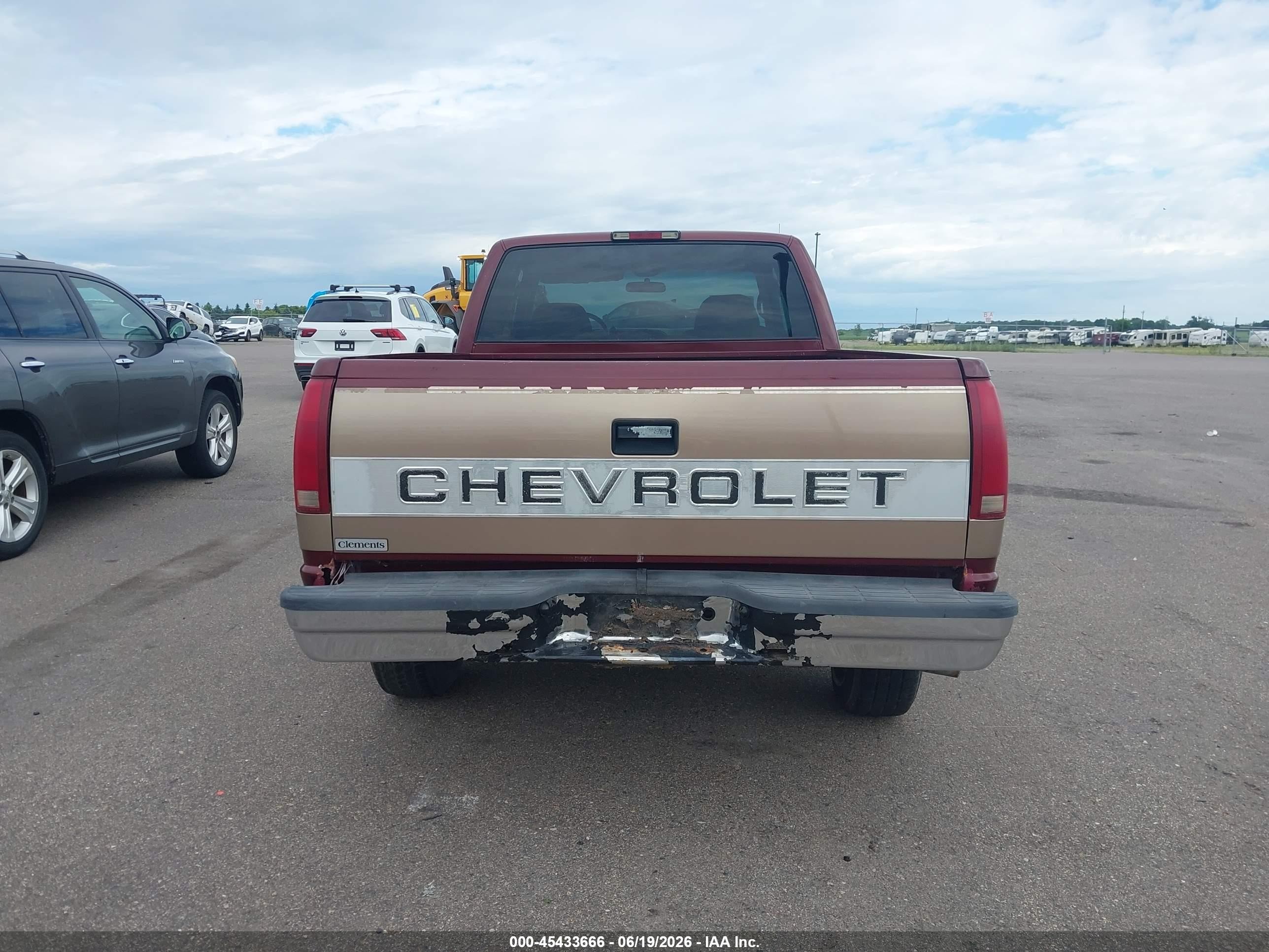 1997 Chevrolet Silverado Pick-up C1500 Red vin: 1GCEC19R3BE155298