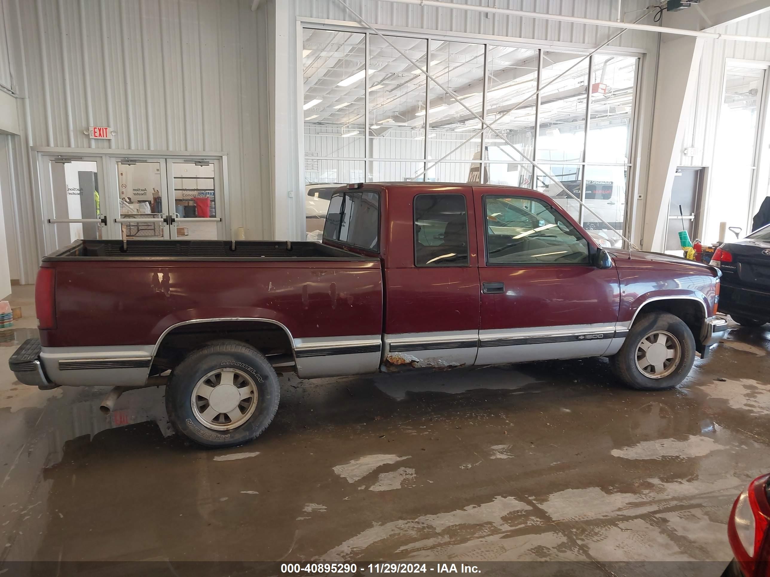 1996 Chevrolet Gmt-400 C1500 Maroon vin: 1GCEC19R4TE249008