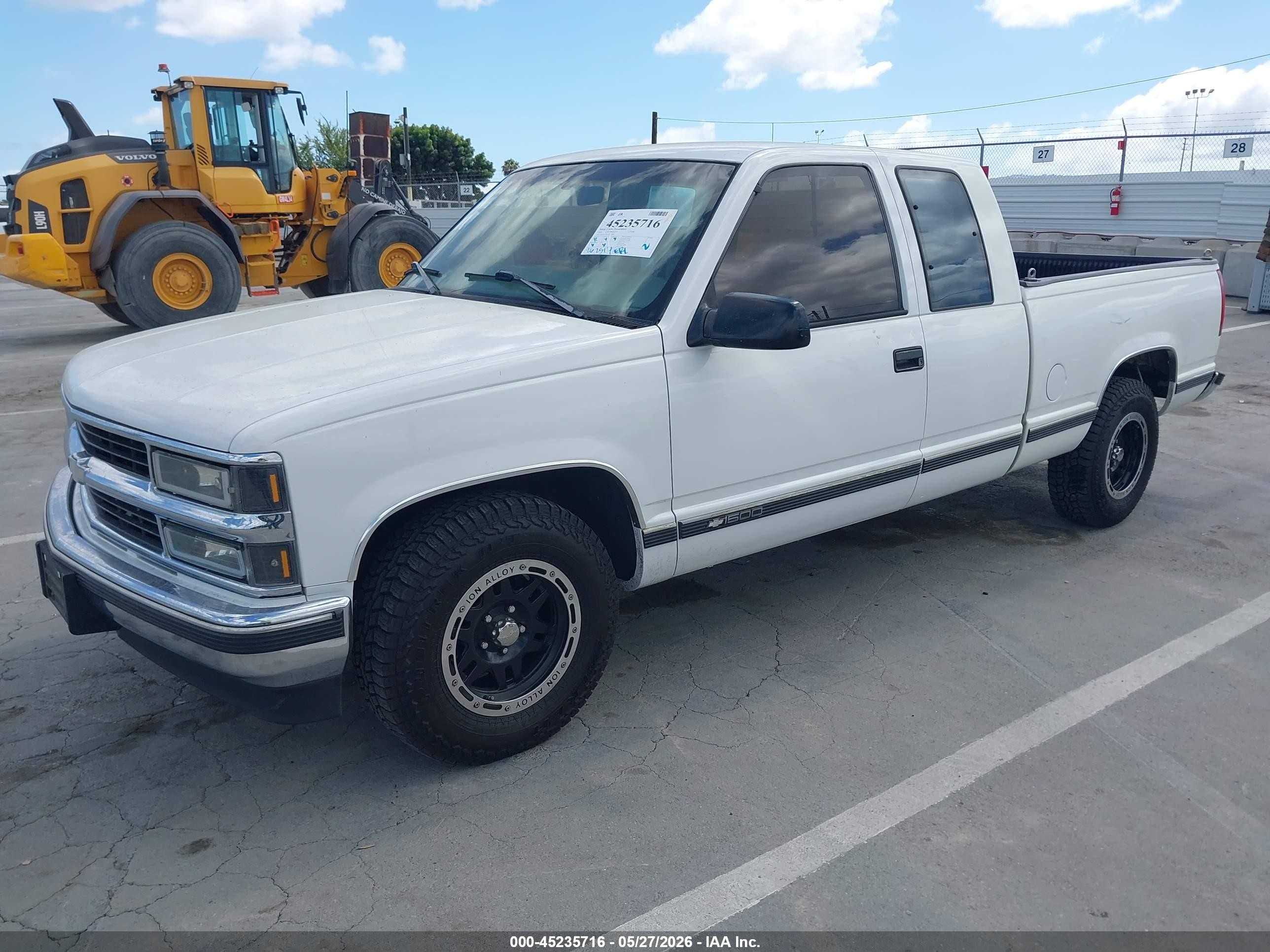 1999 Chevrolet C1500 Ls White vin: 1GCEC19R7XR132036