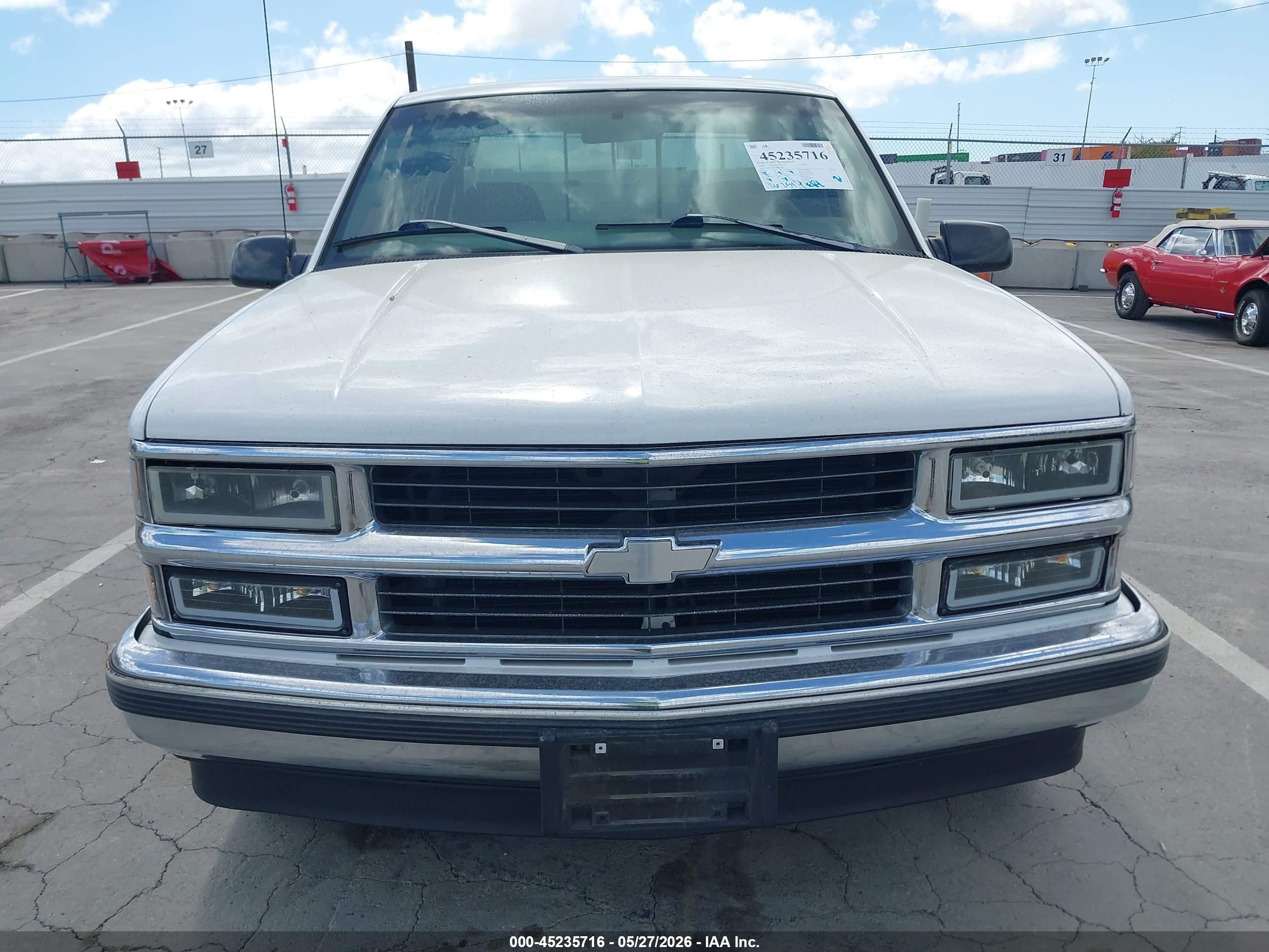 1999 Chevrolet C1500 Ls White vin: 1GCEC19R7XR132036