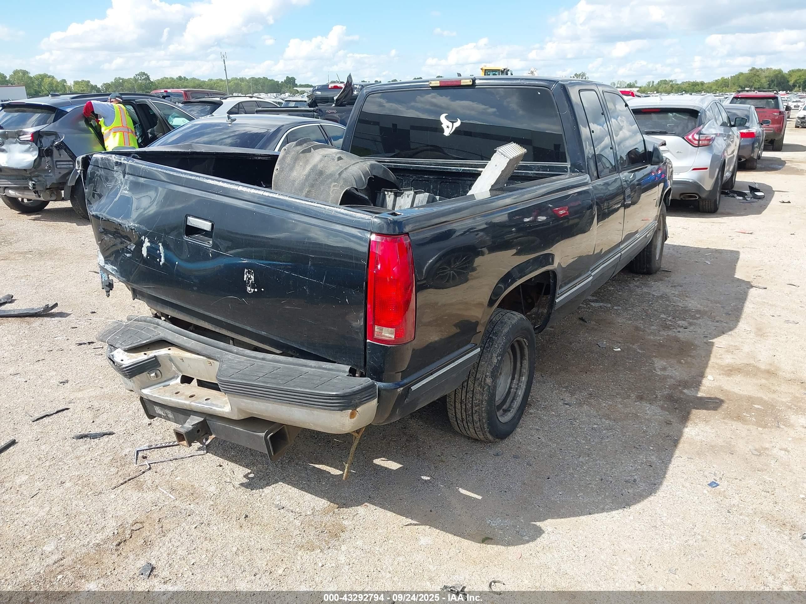 1997 Chevrolet C1500 Fleetside Black vin: 1GCEC19R9VE205816