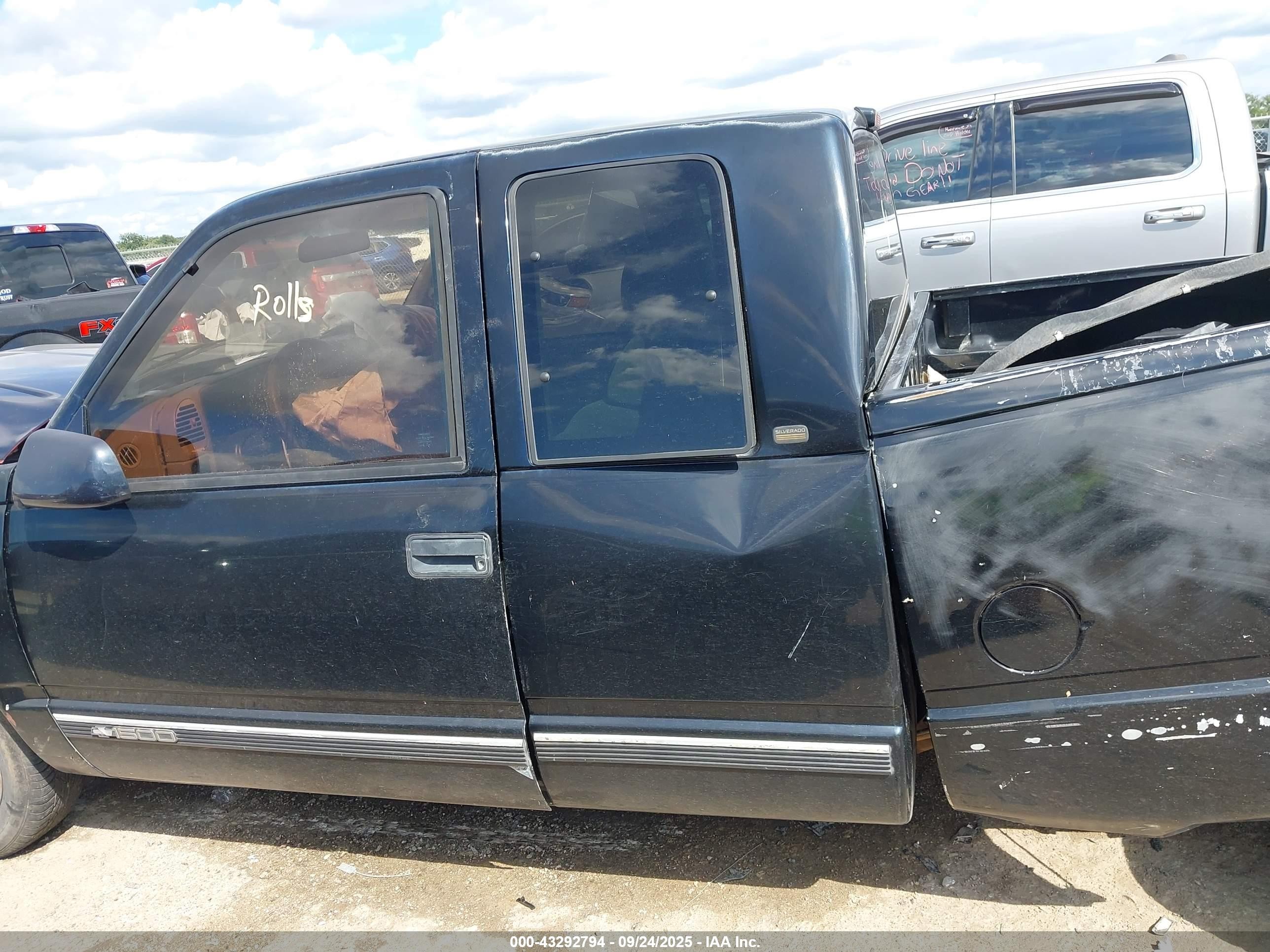 1997 Chevrolet C1500 Fleetside Black vin: 1GCEC19R9VE205816