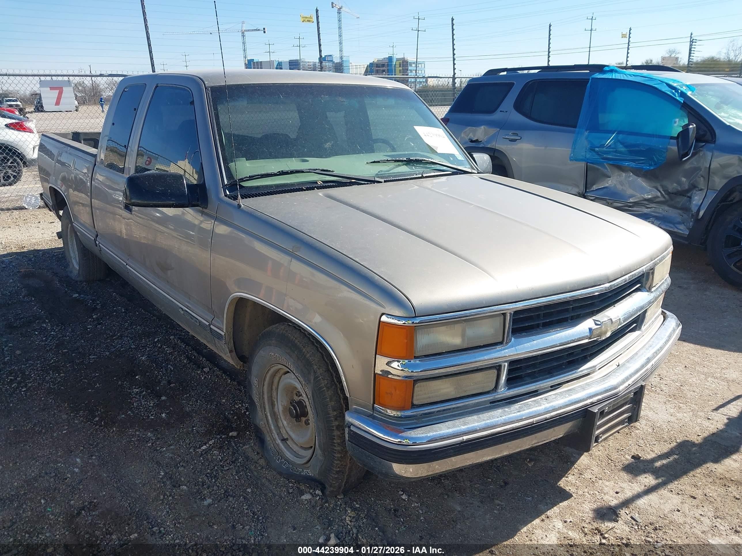 1GCEC19R9XR121541