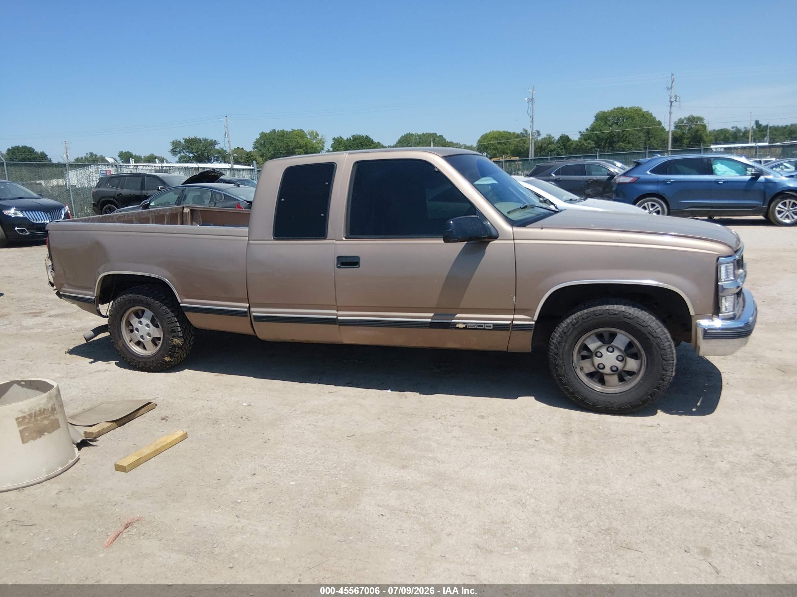 1997 Chevrolet C1500 Fleetside Champagne vin: 1GCEC19RXVE142113