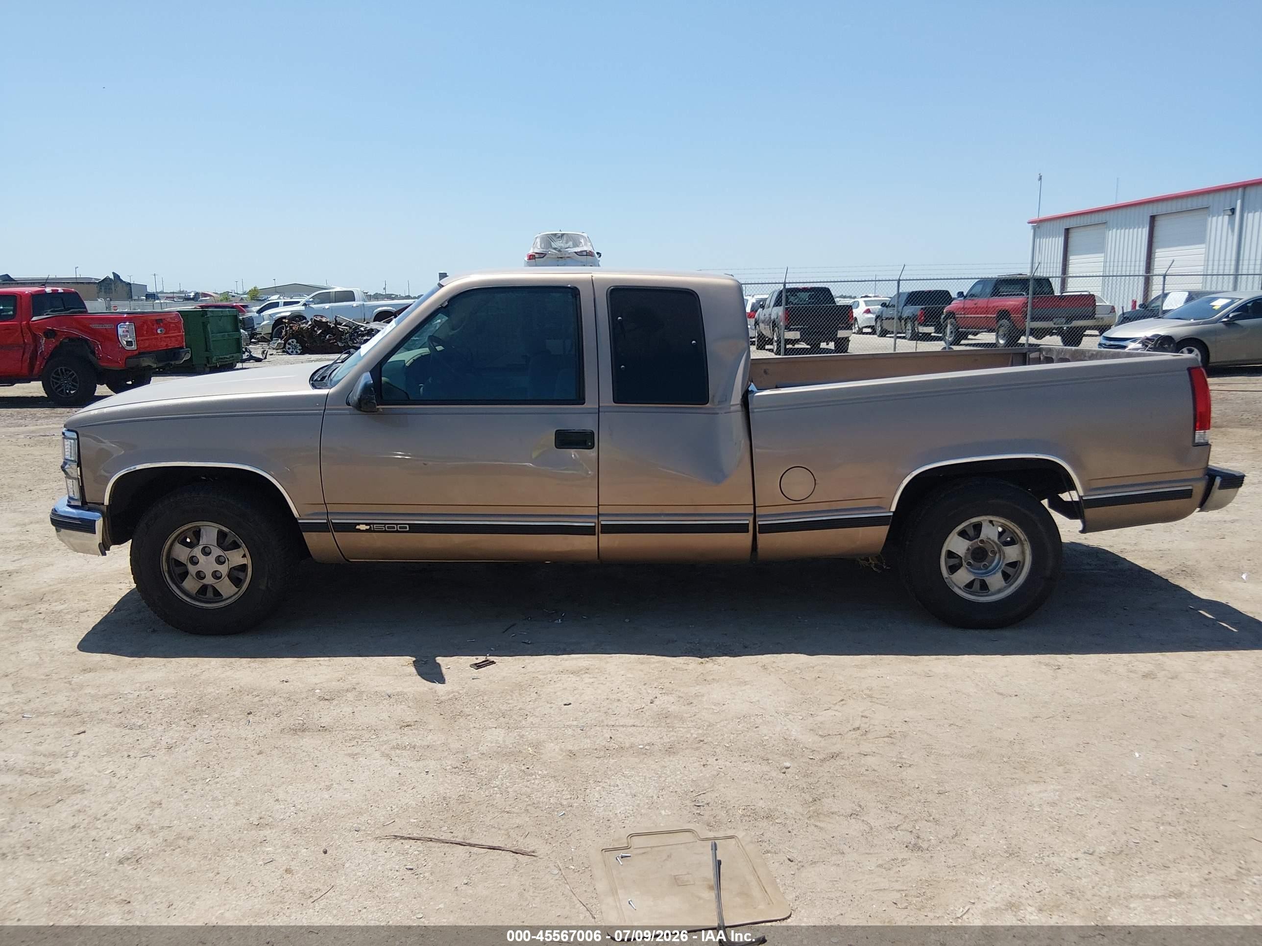 1997 Chevrolet C1500 Fleetside Champagne vin: 1GCEC19RXVE142113