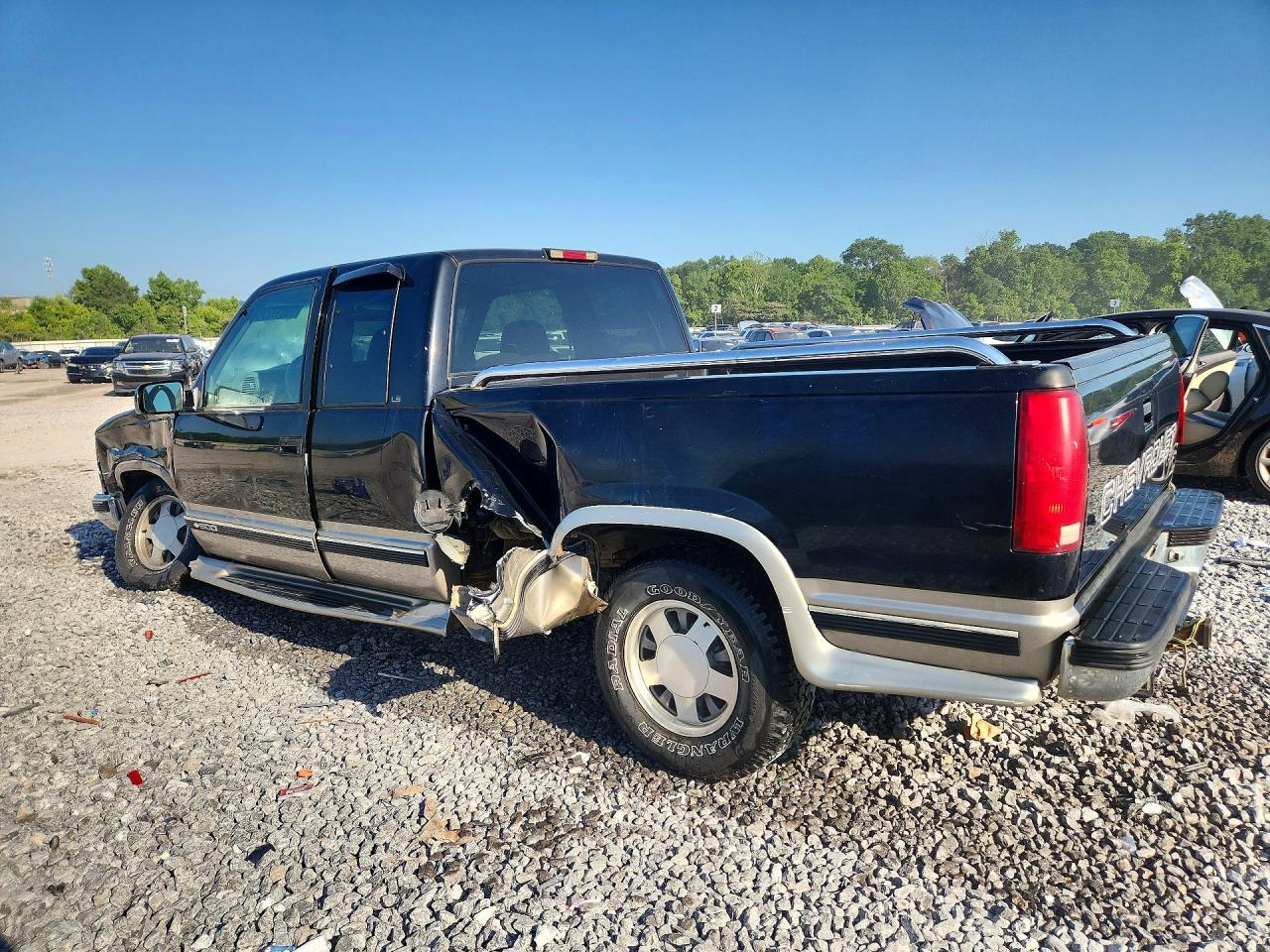 1999 Chevrolet Gmt-400 C1500 Black vin: 1GCEC19RXXR110631