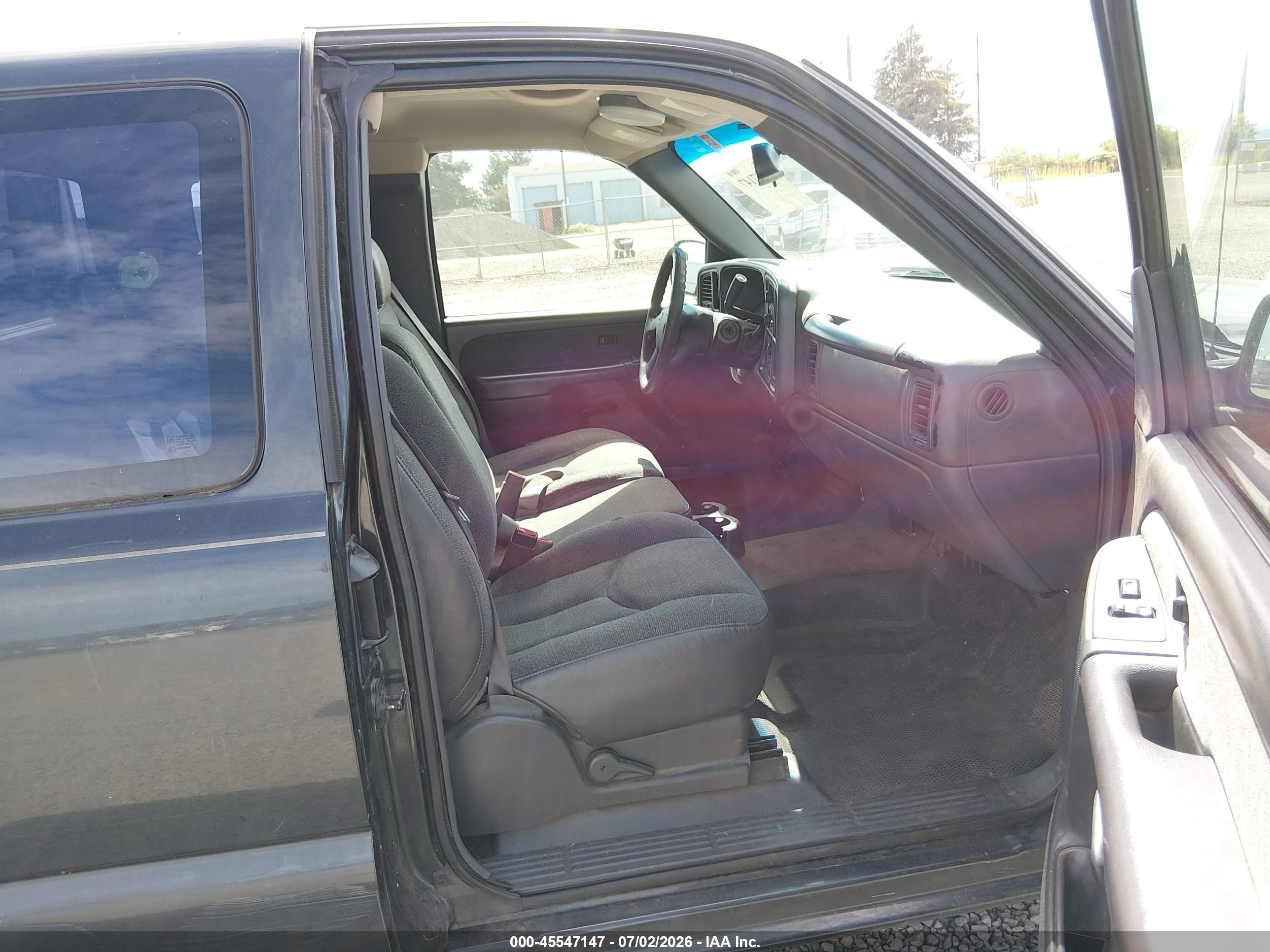 2003 Chevrolet Silverado 1500 Ls/lt Black vin: 1GCEC19T03Z290210