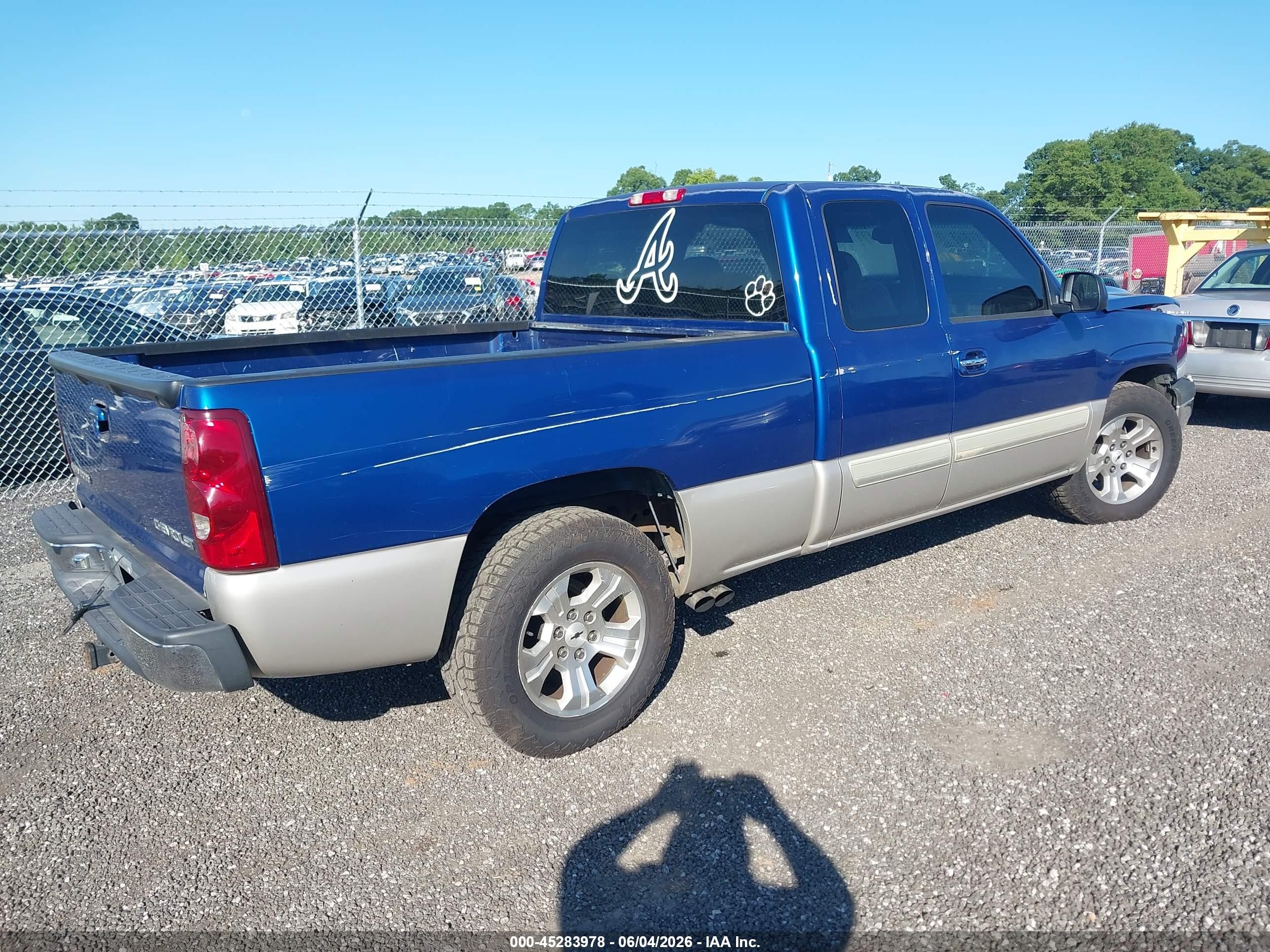 2004 Chevrolet Silverado 1500 Ls Blue vin: 1GCEC19T14Z329095