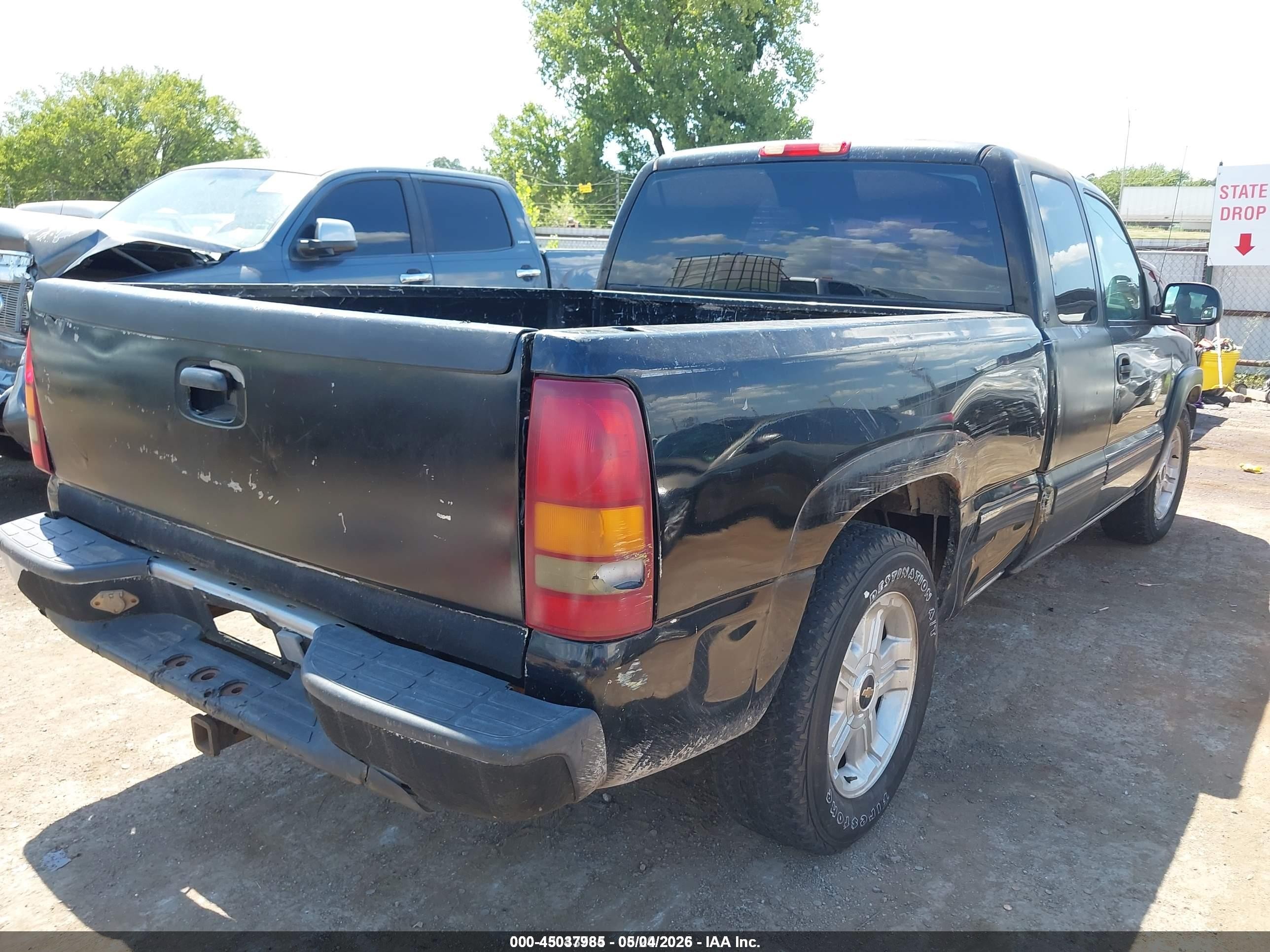 1999 Chevrolet Silverado 1500 Ls Black vin: 1GCEC19T1XZ100470