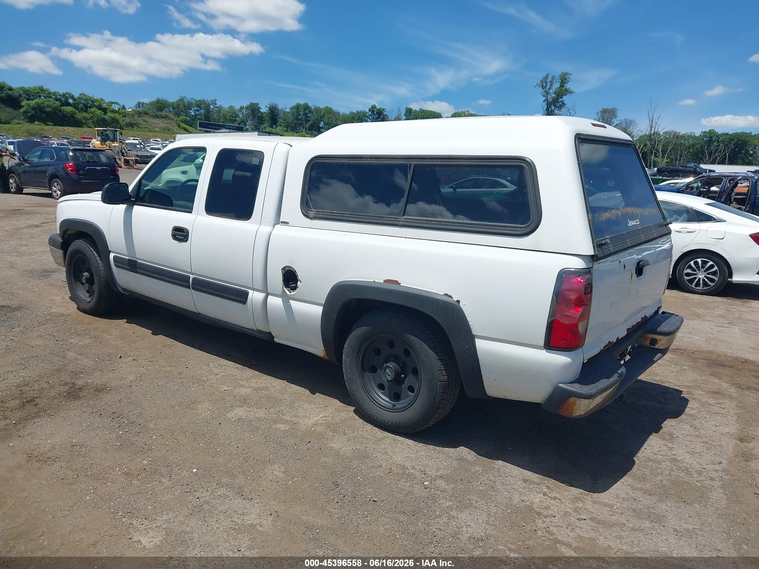 2005 Chevrolet Silverado 1500 Ls White vin: 1GCEC19T25Z240024