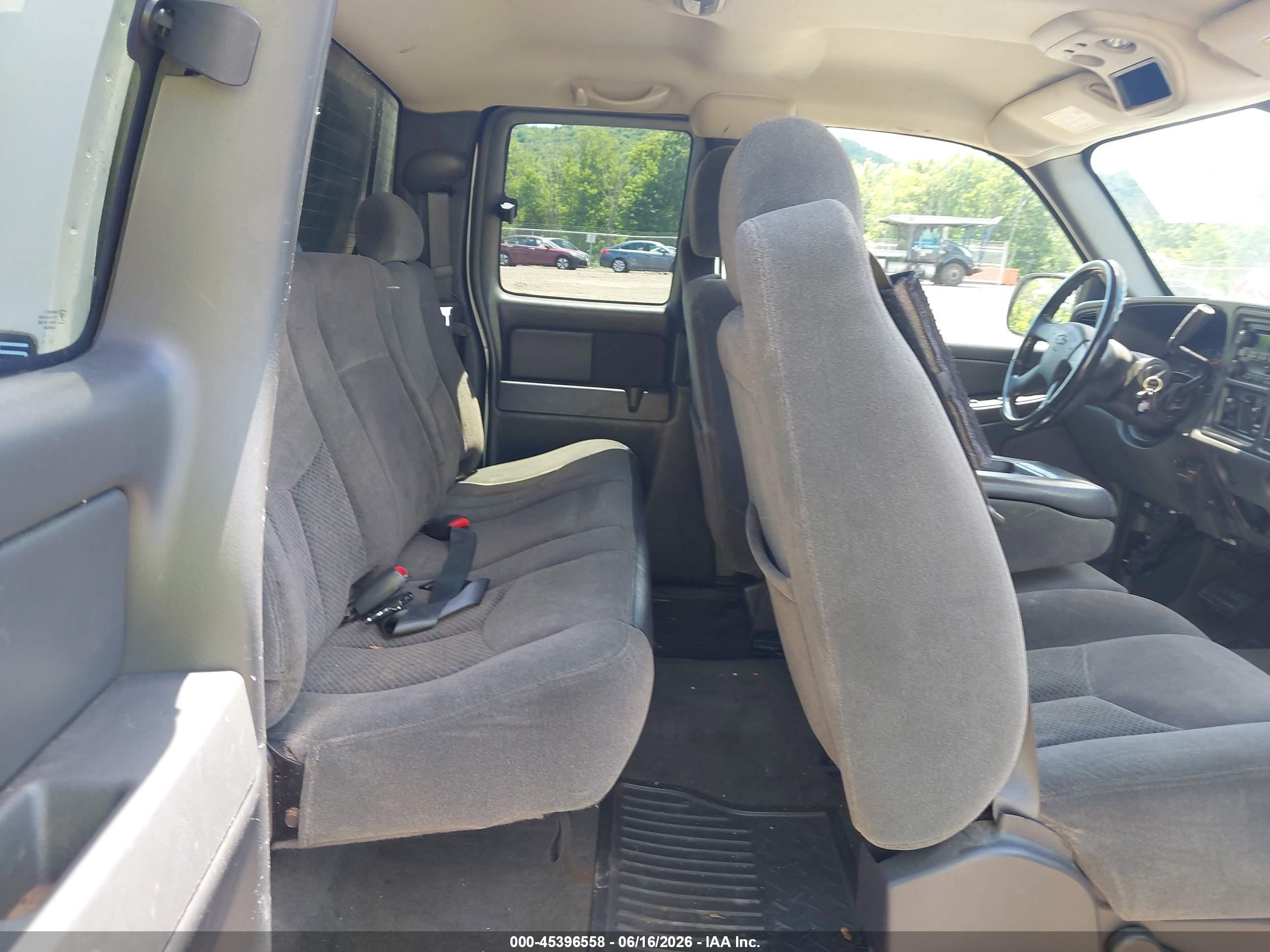 2005 Chevrolet Silverado 1500 Ls White vin: 1GCEC19T25Z240024