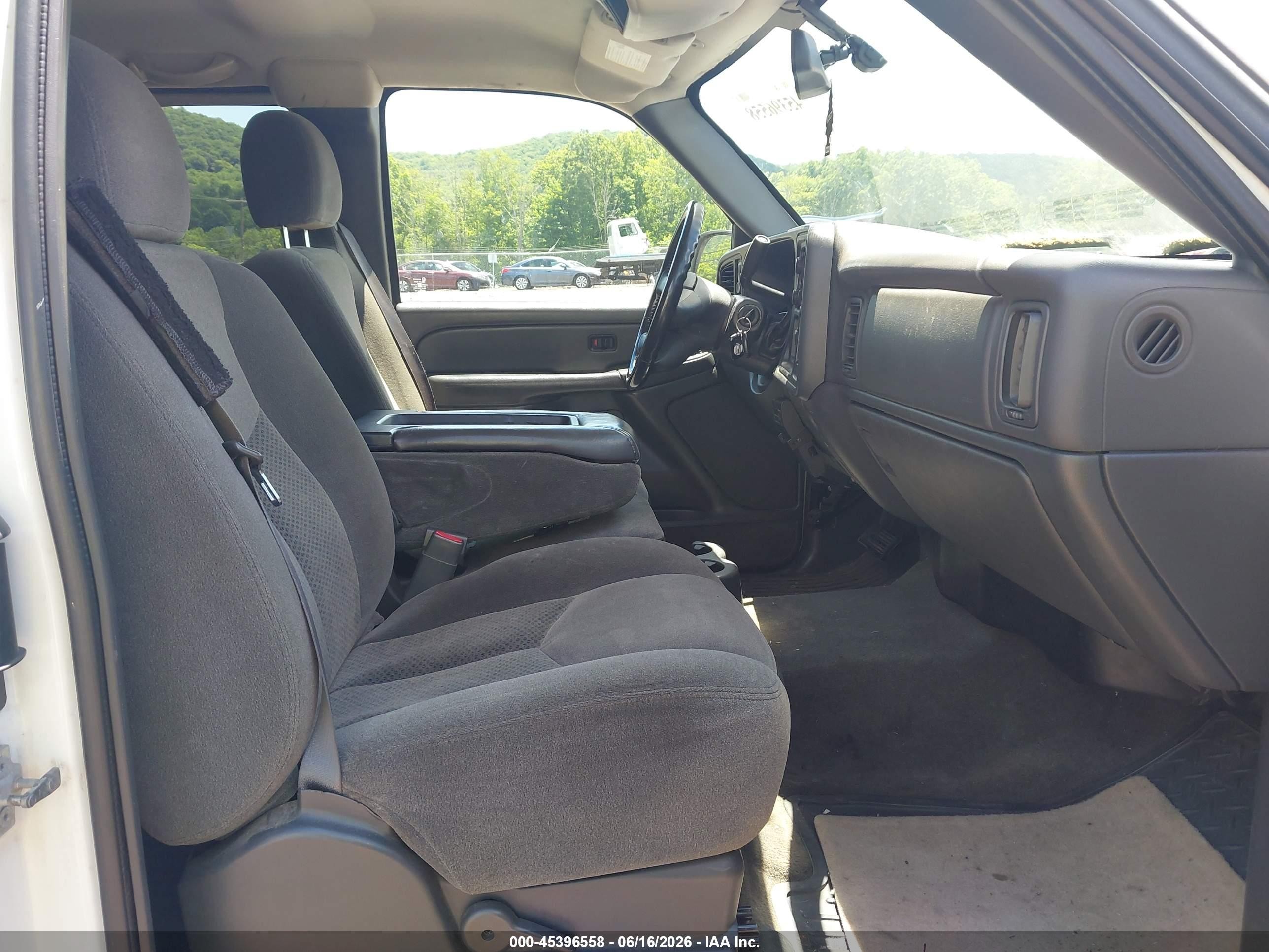 2005 Chevrolet Silverado 1500 Ls White vin: 1GCEC19T25Z240024