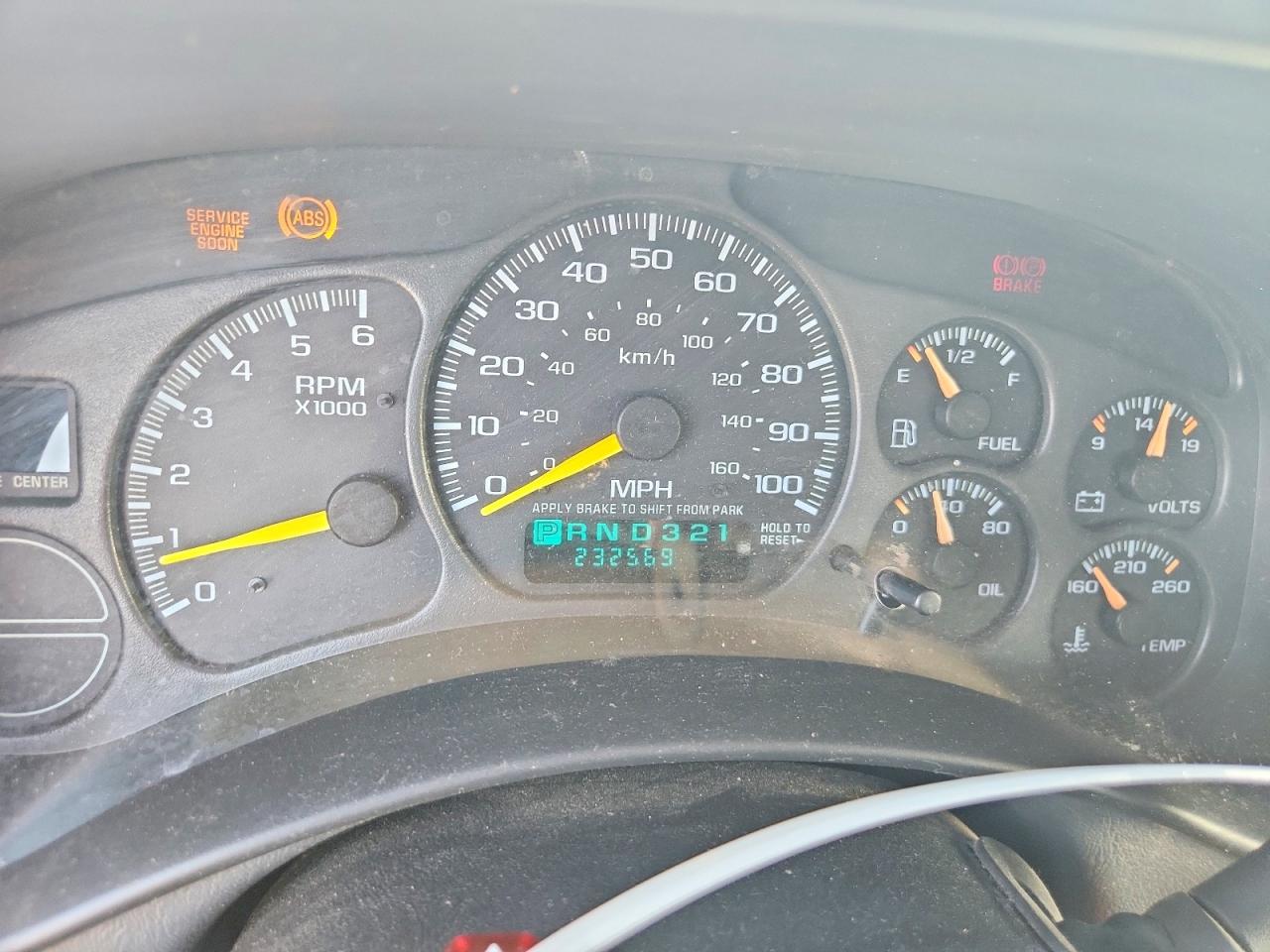 1999 Chevrolet Silverado C1500 White vin: 1GCEC19T2XZ146714