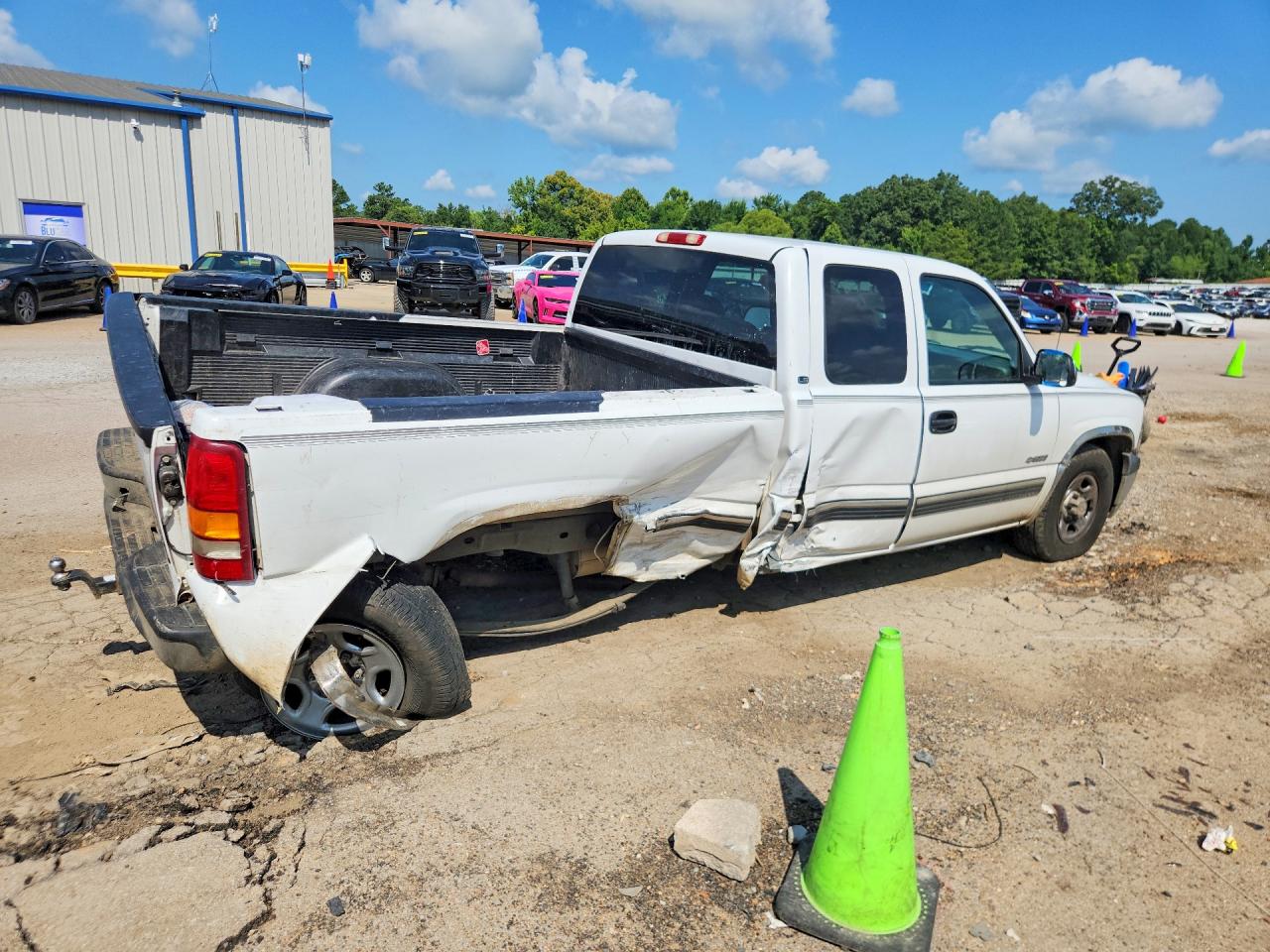 1999 Chevrolet Silverado C1500 White vin: 1GCEC19T2XZ146714