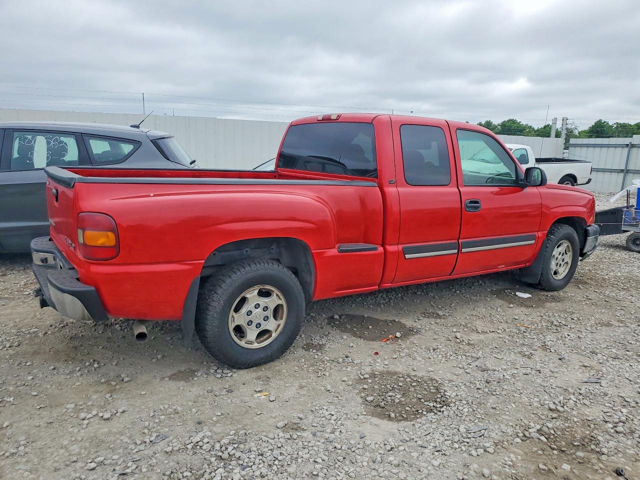 2003 Chevrolet Silverado C1500 Red vin: 1GCEC19T33Z194488