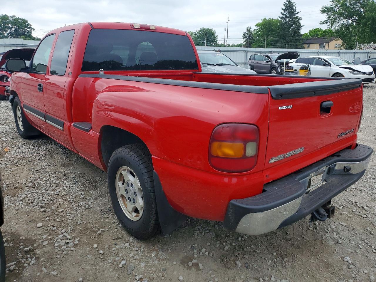 2003 Chevrolet Silverado C1500 Red vin: 1GCEC19T33Z194488