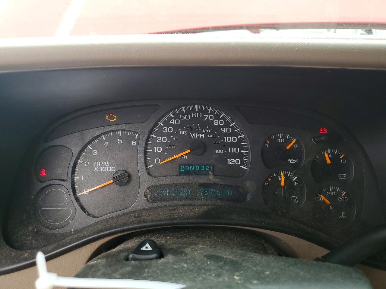 2003 Chevrolet Silverado C1500 Red vin: 1GCEC19T33Z194488