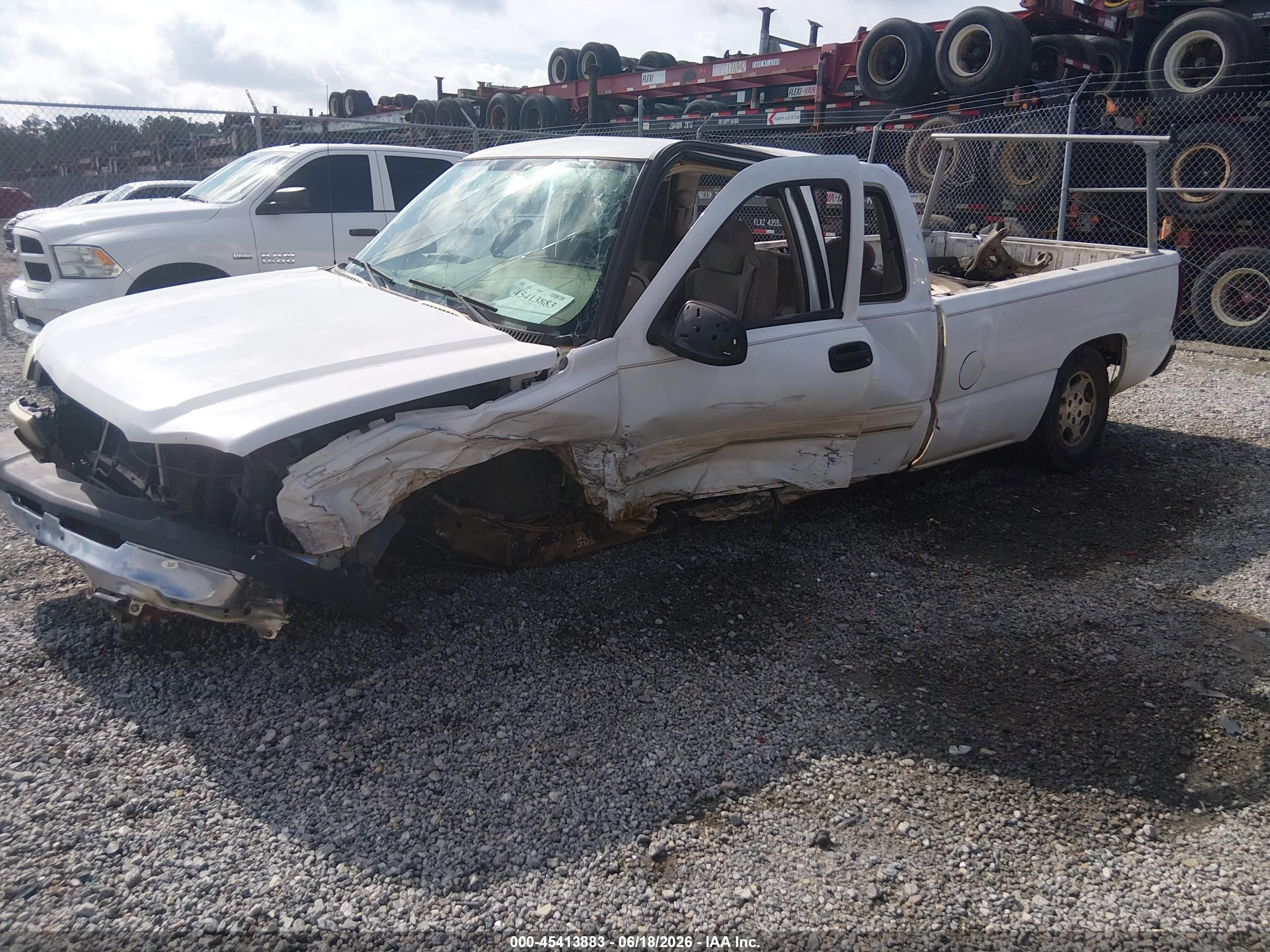 2004 Chevrolet Silverado 1500 Ls White vin: 1GCEC19T34E153934