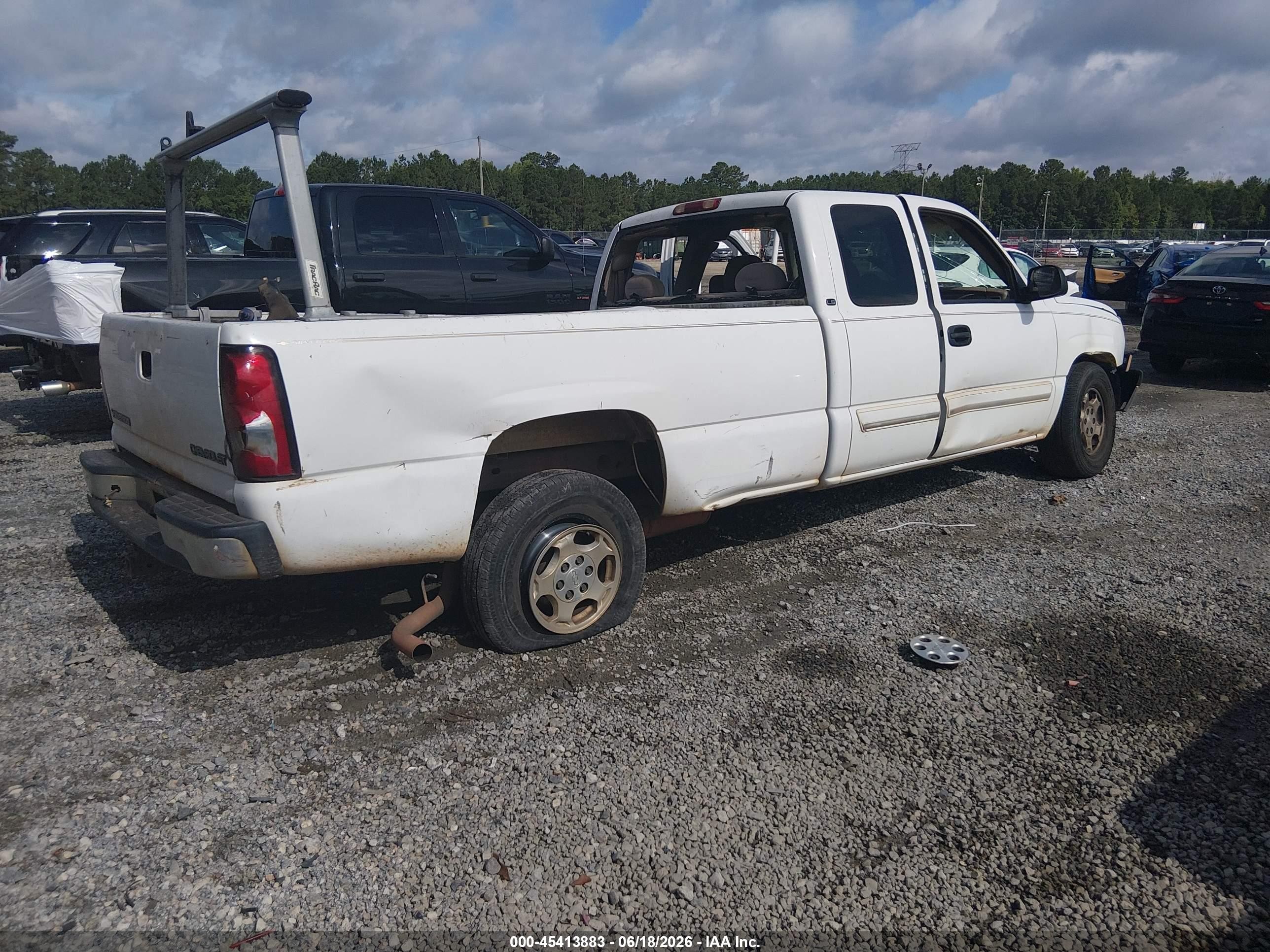 2004 Chevrolet Silverado 1500 Ls White vin: 1GCEC19T34E153934