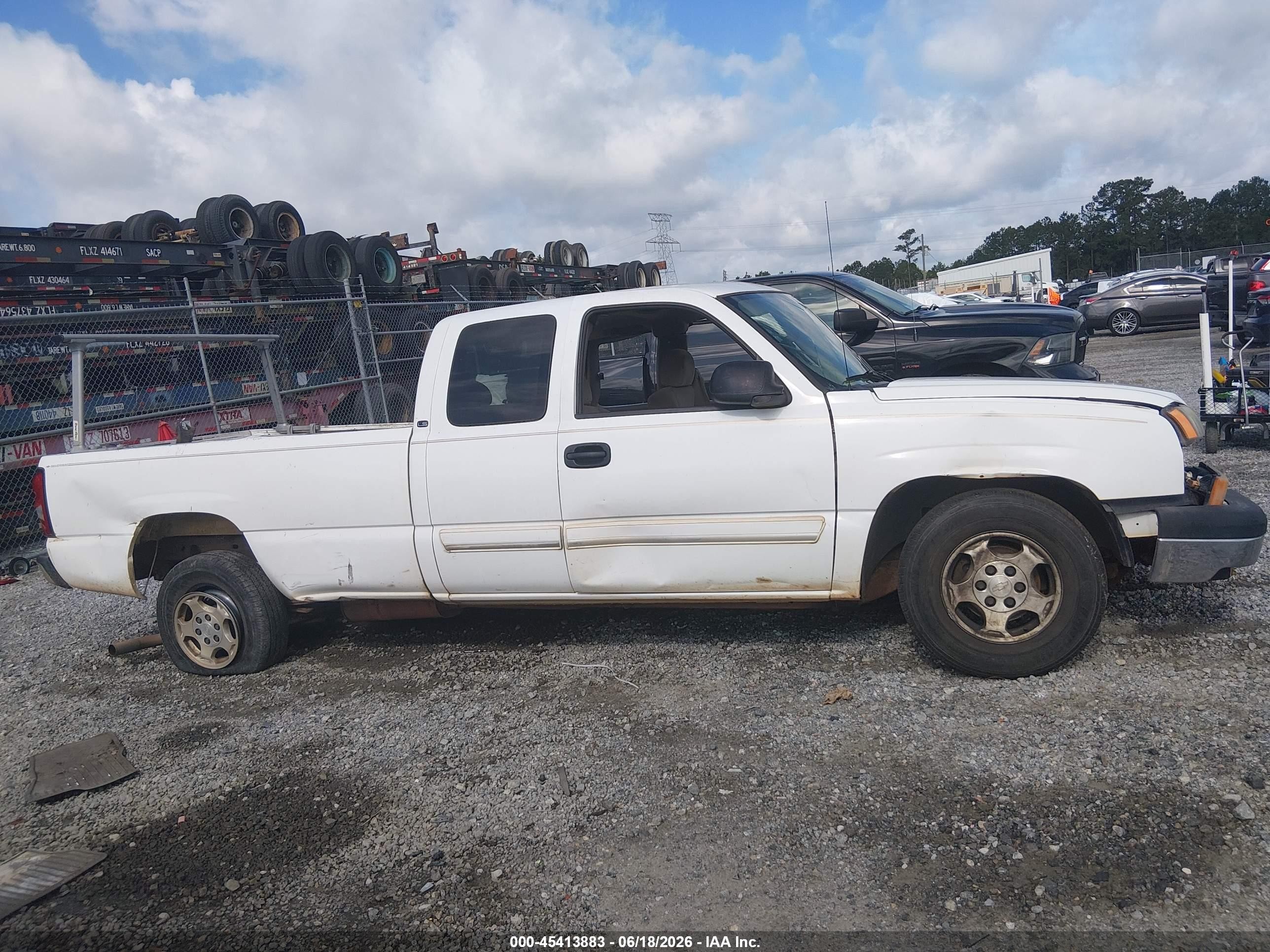 2004 Chevrolet Silverado 1500 Ls White vin: 1GCEC19T34E153934