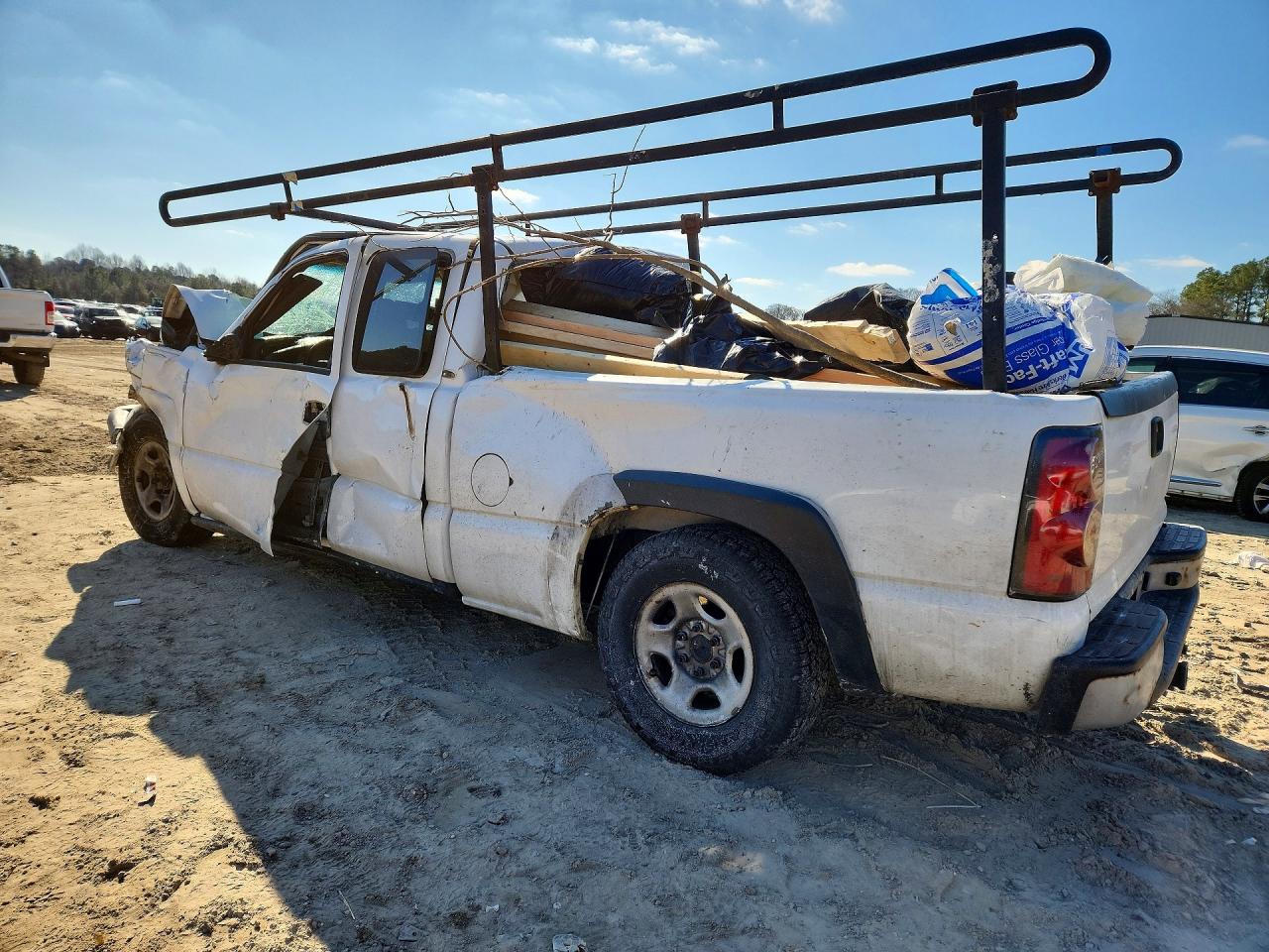 2004 Chevrolet Silverado C1500 White vin: 1GCEC19T44Z353553