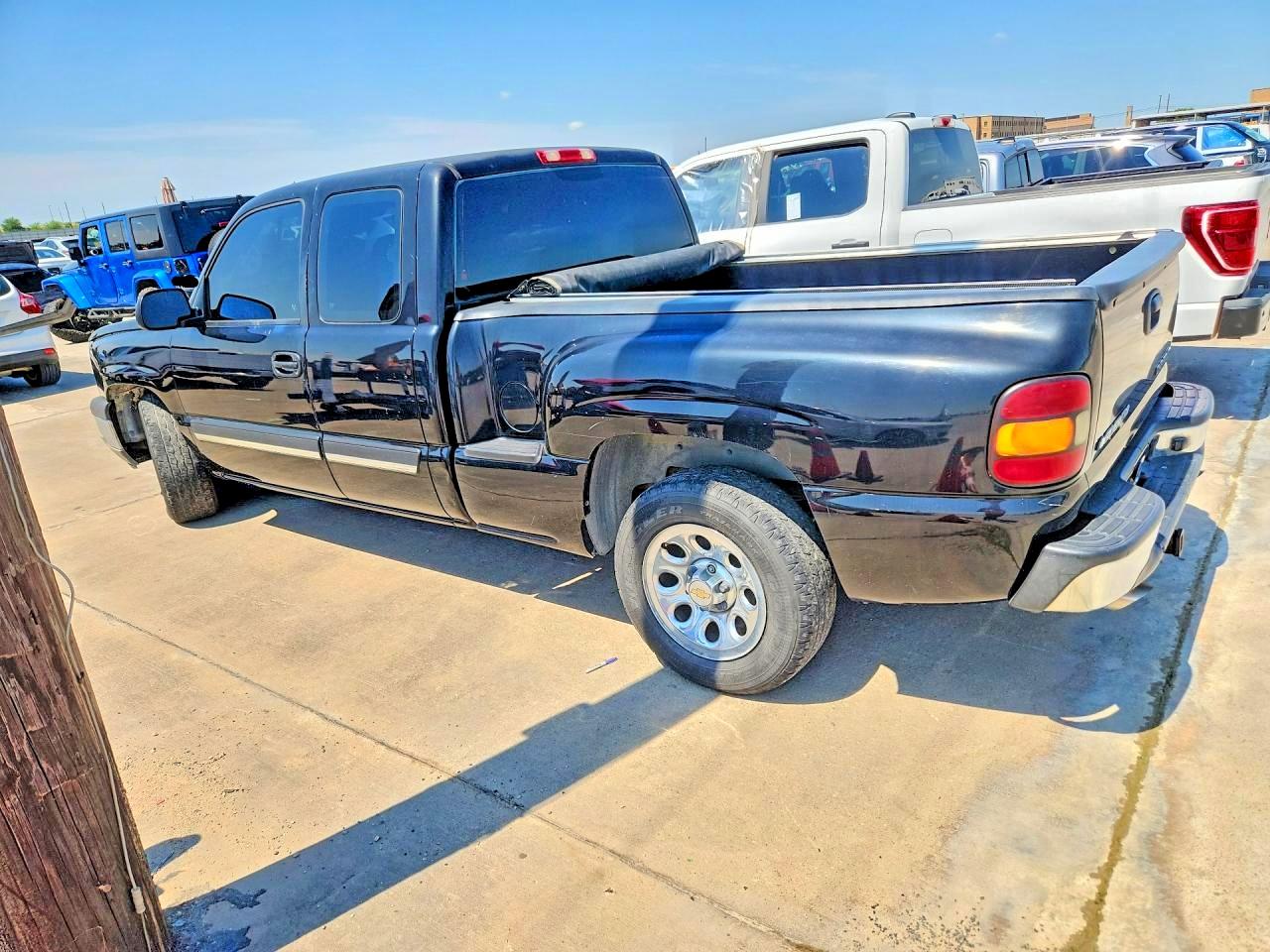 2005 Chevrolet Silverado C1500 Black vin: 1GCEC19T45Z157677