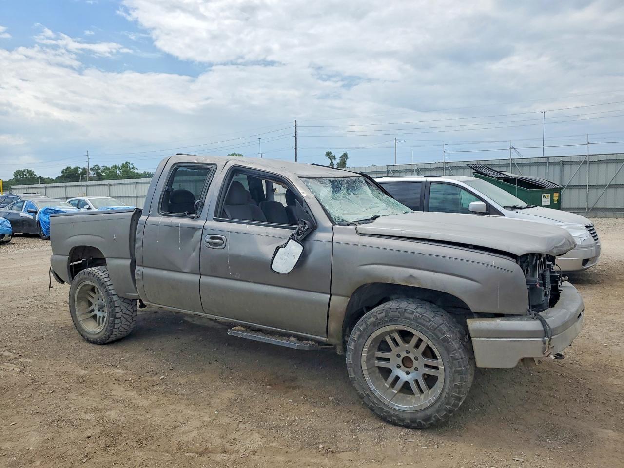 2006 Chevrolet Silverado C1500 Silver vin: 1GCEC19T46Z208547
