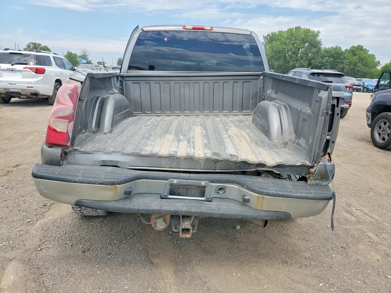 2006 Chevrolet Silverado C1500 Silver vin: 1GCEC19T46Z208547