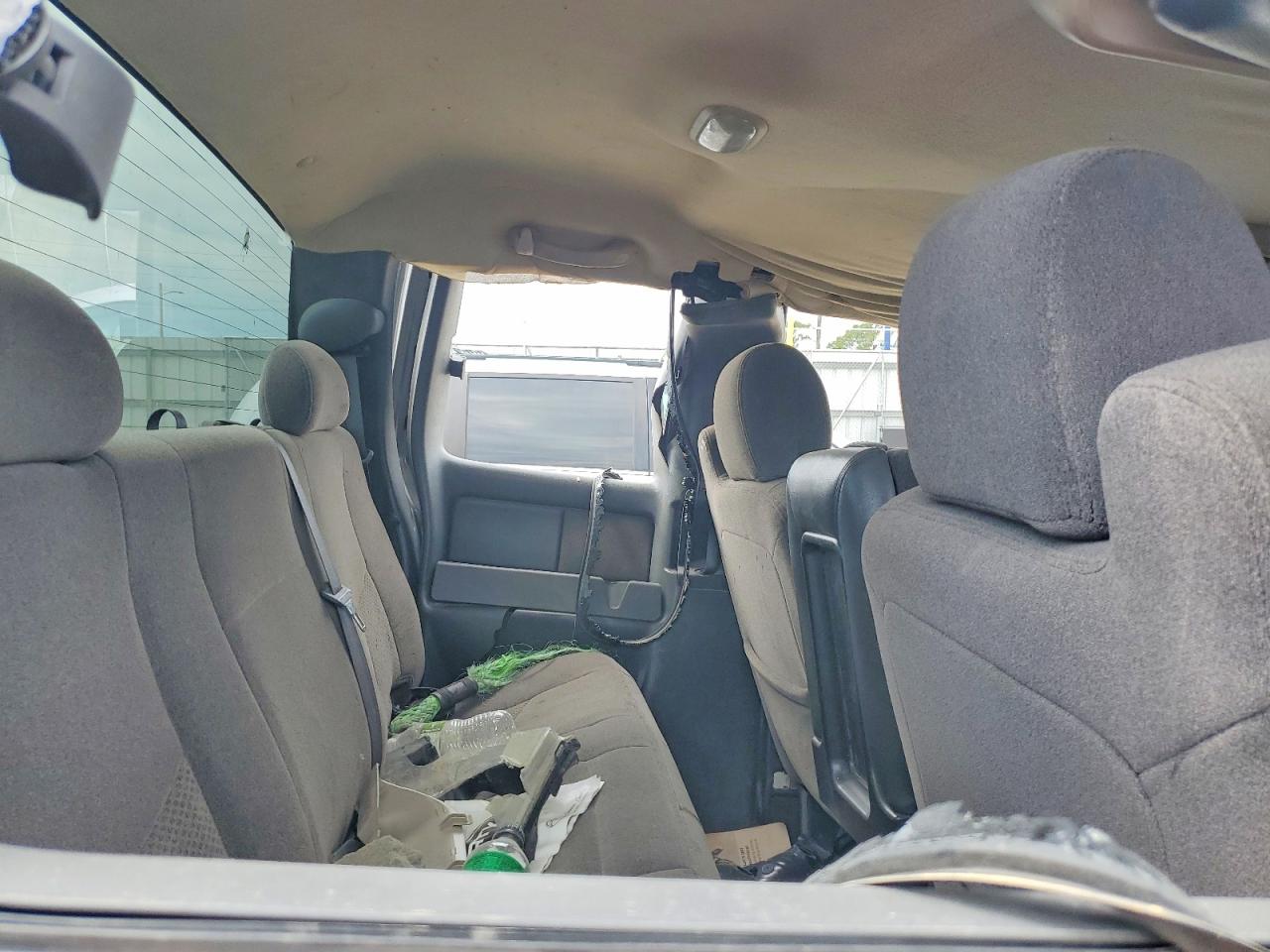 2006 Chevrolet Silverado C1500 Silver vin: 1GCEC19T46Z208547