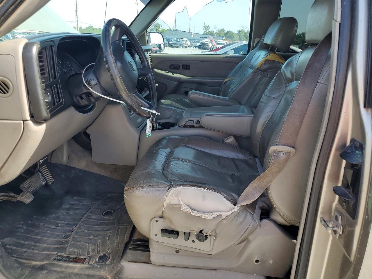 2000 Chevrolet Silverado C1500 Gold vin: 1GCEC19T4YZ260179