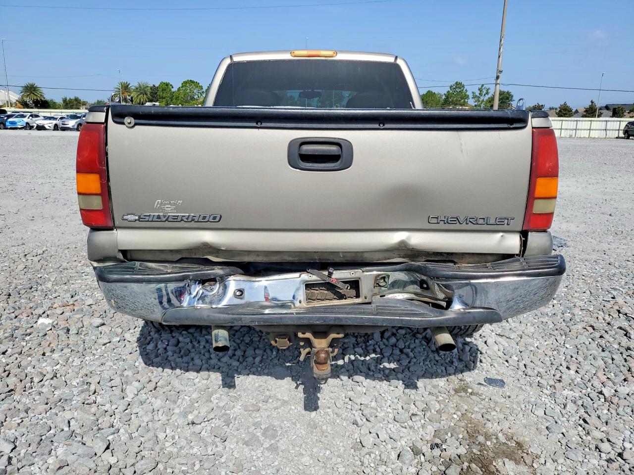 2000 Chevrolet Silverado C1500 Gold vin: 1GCEC19T4YZ260179