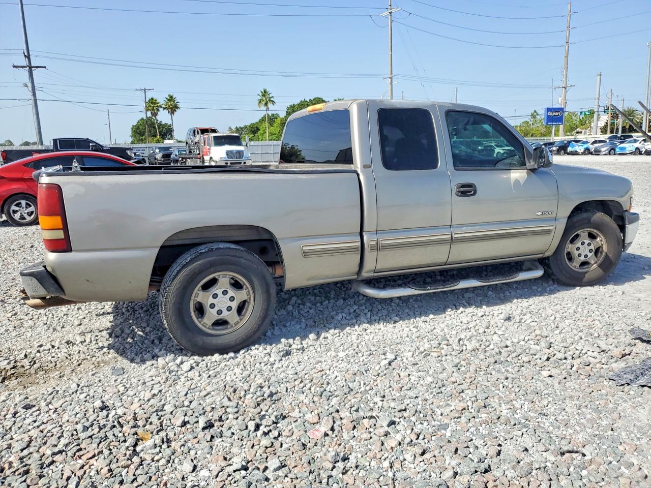 2000 Chevrolet Silverado C1500 Gold vin: 1GCEC19T4YZ260179