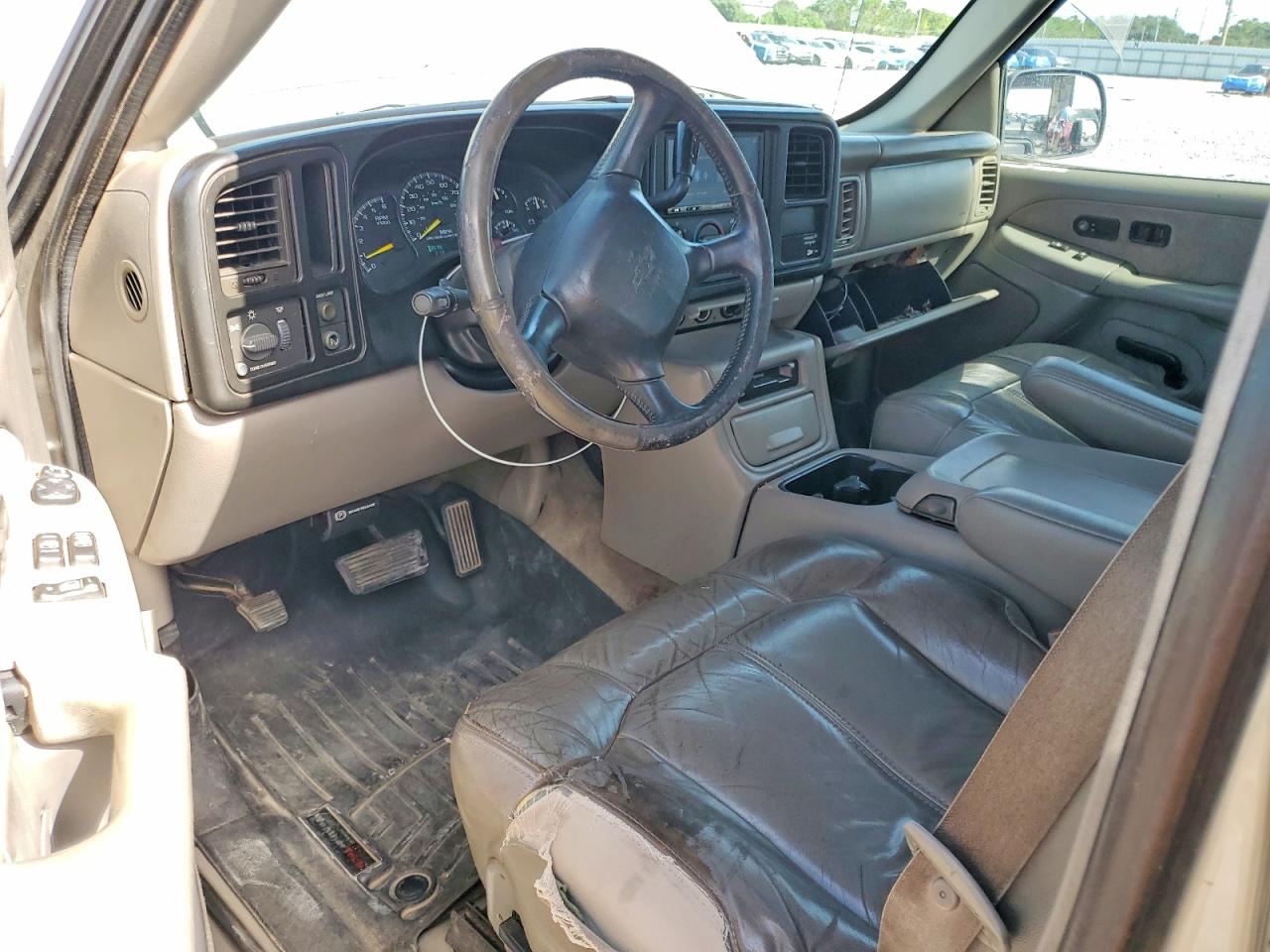 2000 Chevrolet Silverado C1500 Gold vin: 1GCEC19T4YZ260179