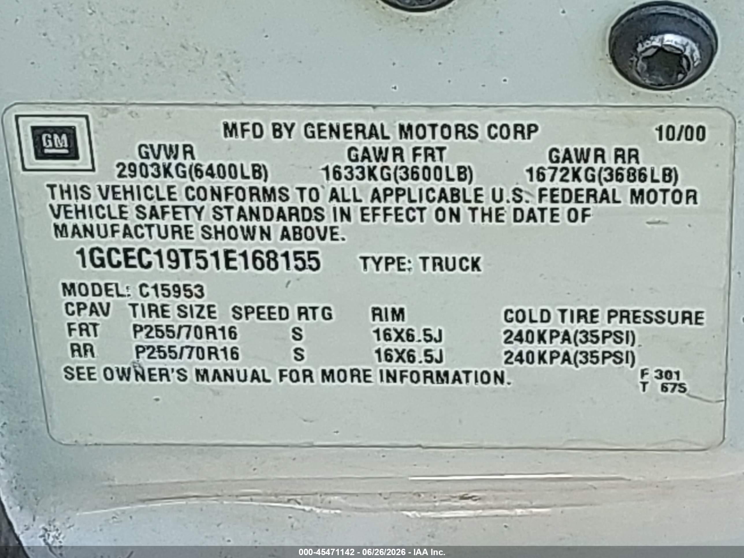 2001 Chevrolet Silverado 1500   White vin: 1GCEC19T51E168155