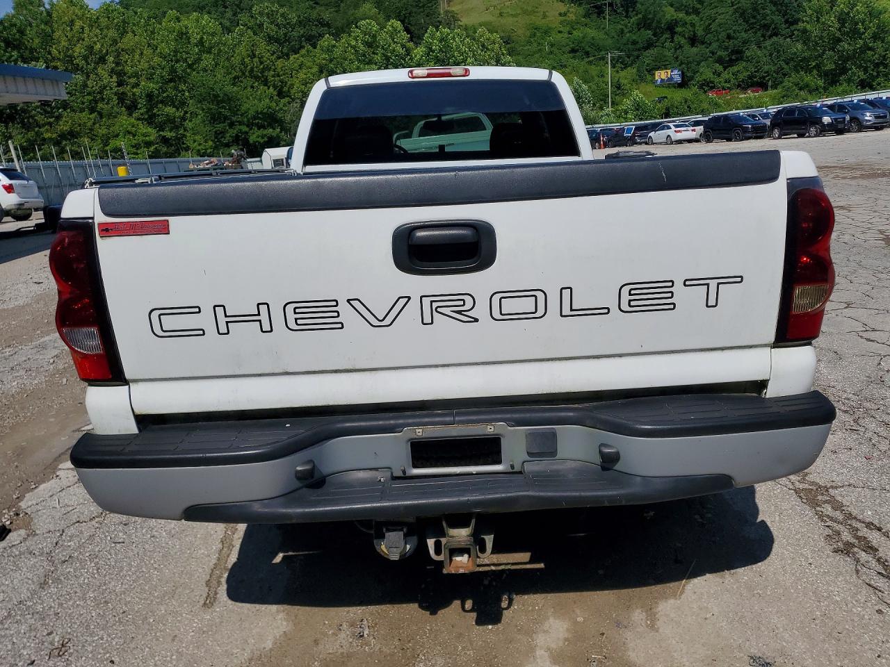 2005 Chevrolet Silverado C1500 White vin: 1GCEC19T55E278158