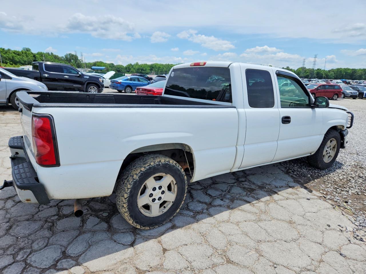 2006 Chevrolet Silverado C1500 White vin: 1GCEC19T66Z251044