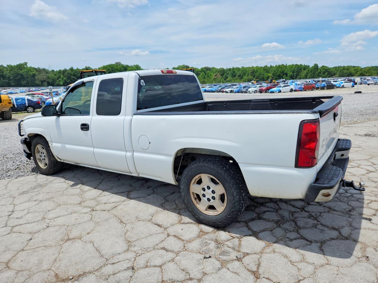 2006 Chevrolet Silverado C1500 White vin: 1GCEC19T66Z251044