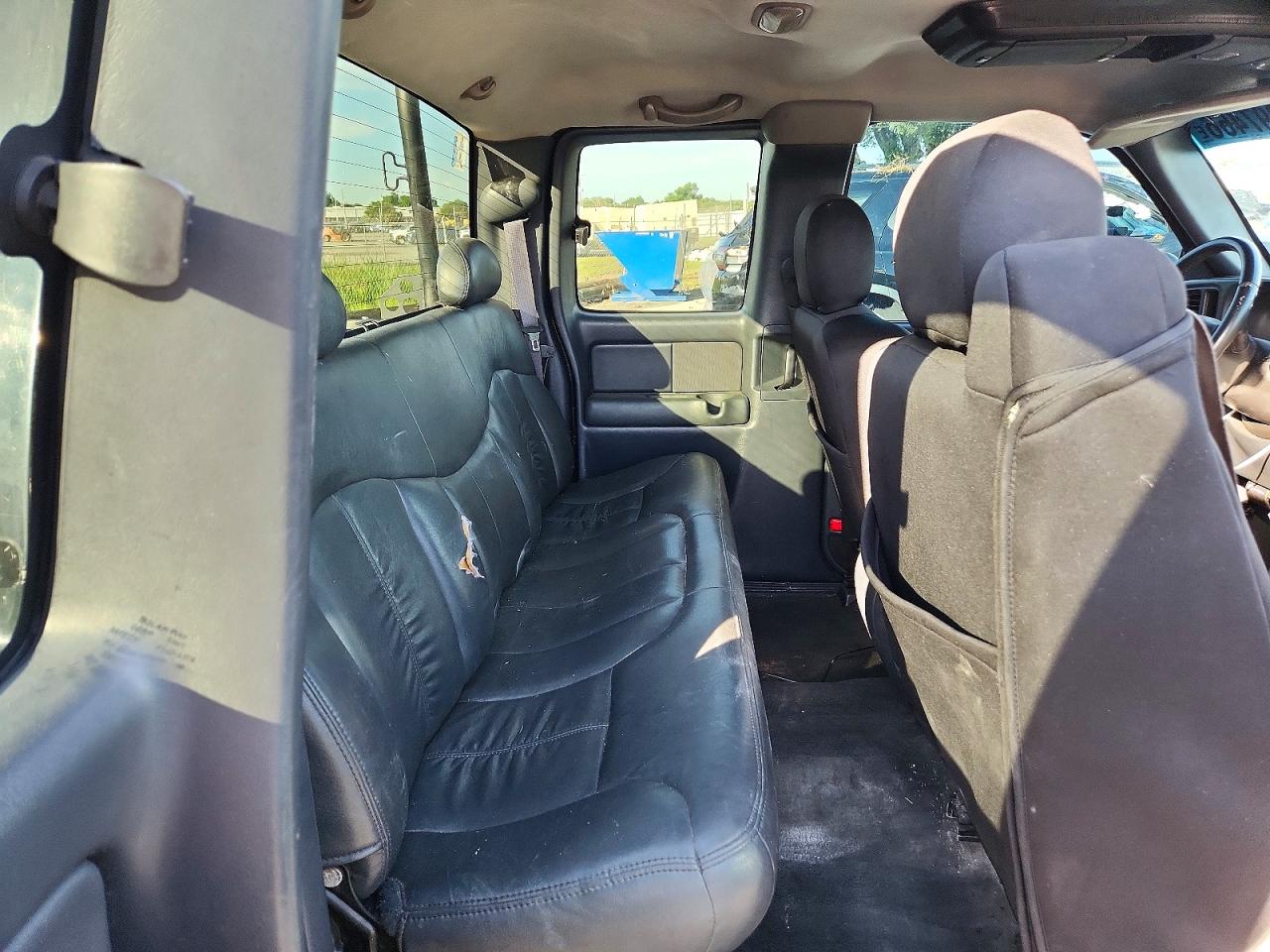 2001 Chevrolet Silverado C1500 Black vin: 1GCEC19T71Z186987
