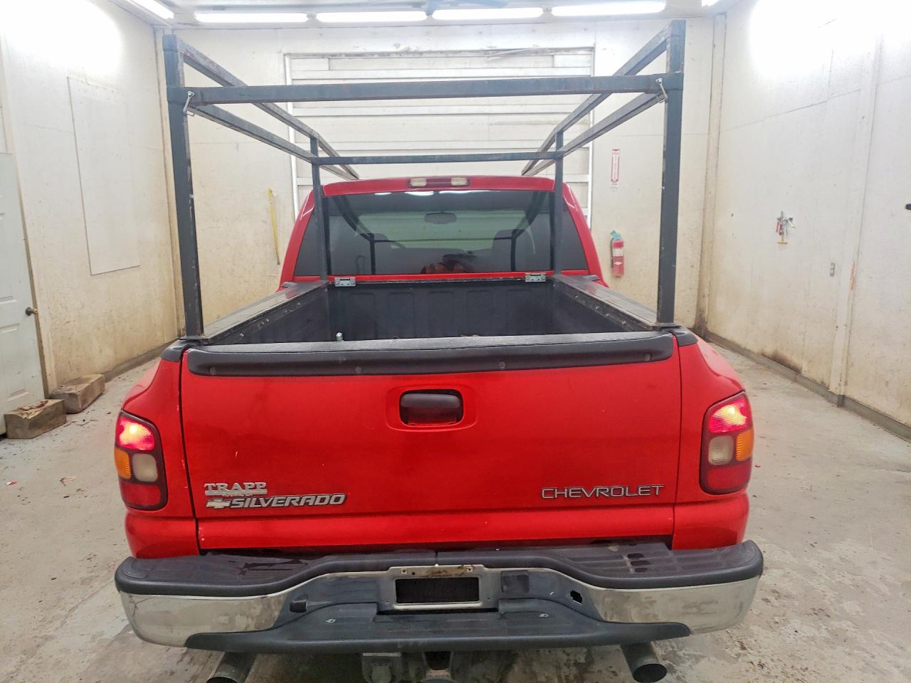 2003 Chevrolet Silverado C1500 Red vin: 1GCEC19T73Z158979