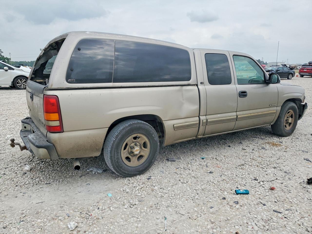 1999 Chevrolet Silverado C1500 Beige vin: 1GCEC19T7XZ152993