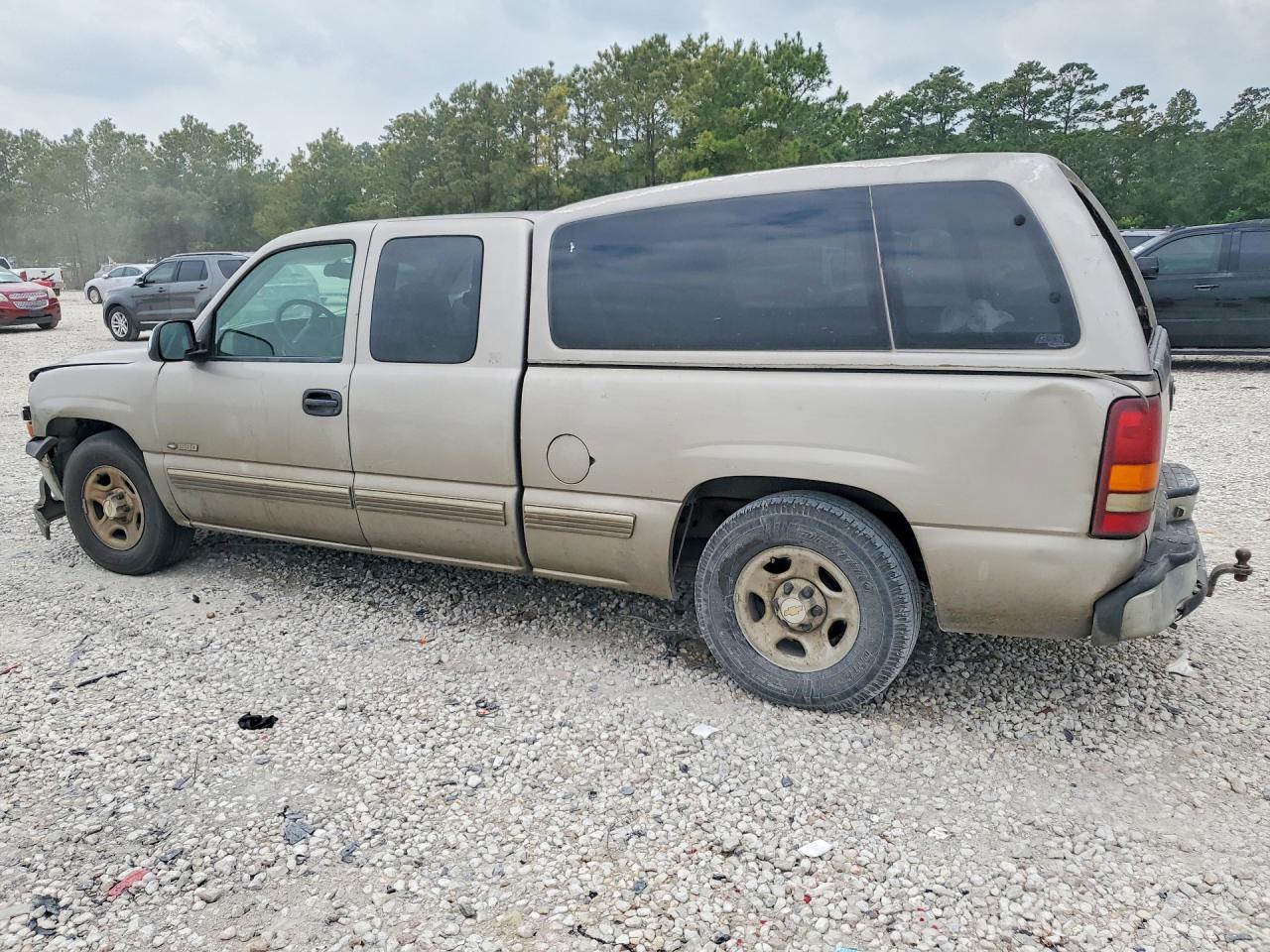 1999 Chevrolet Silverado C1500 Beige vin: 1GCEC19T7XZ152993