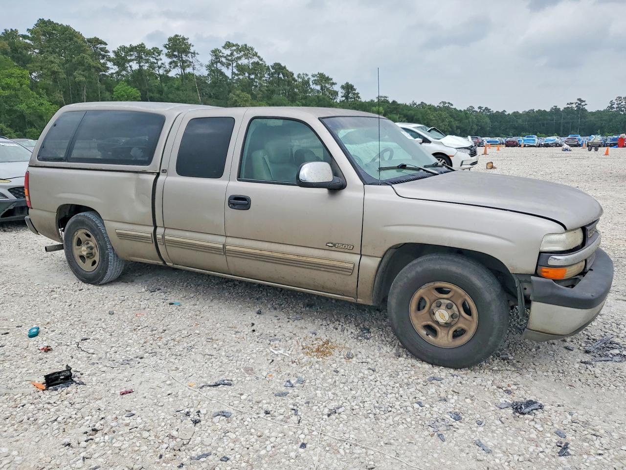 1999 Chevrolet Silverado C1500 Beige vin: 1GCEC19T7XZ152993