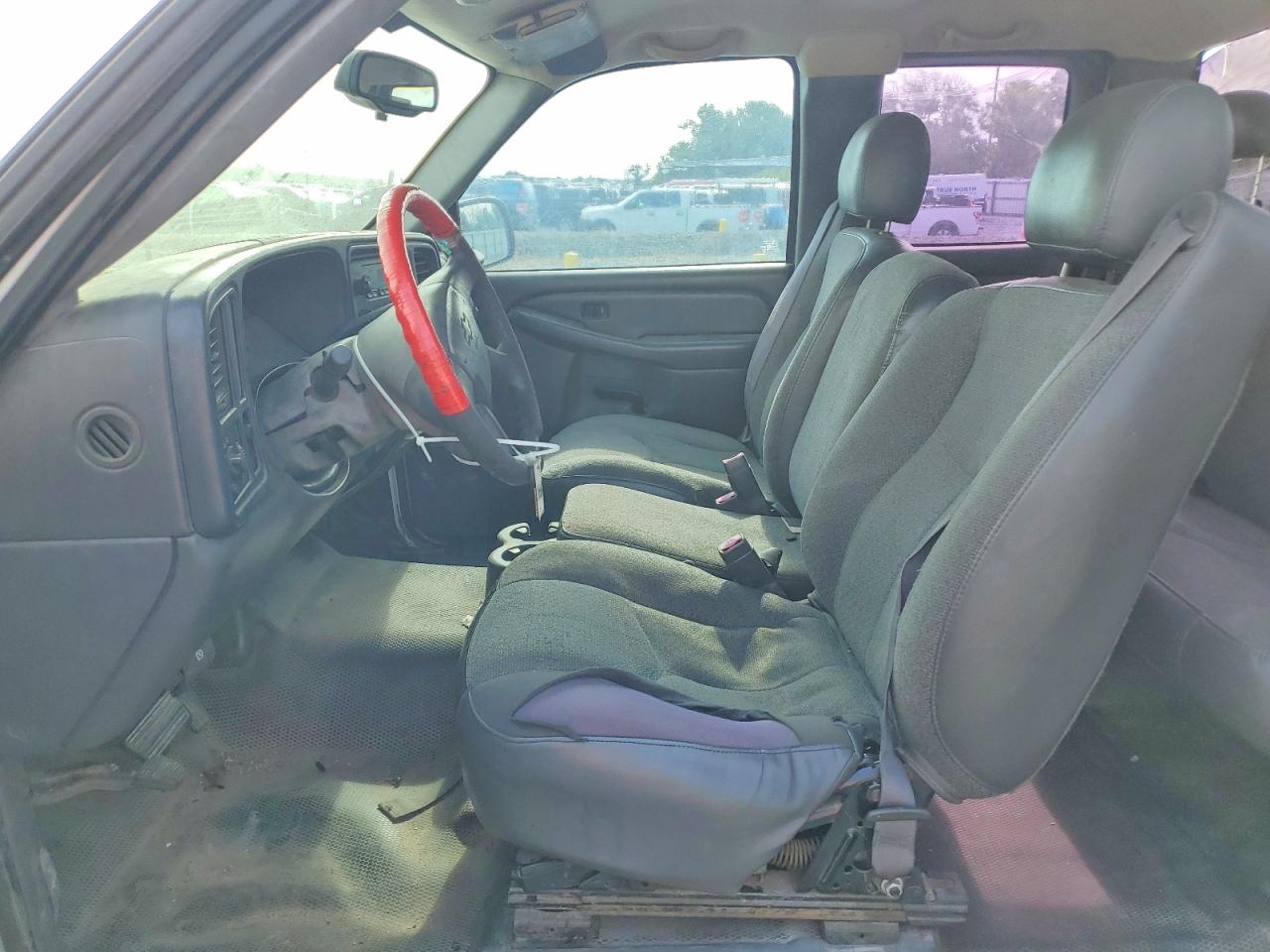 2004 Chevrolet Silverado C1500 White vin: 1GCEC19T84E195497