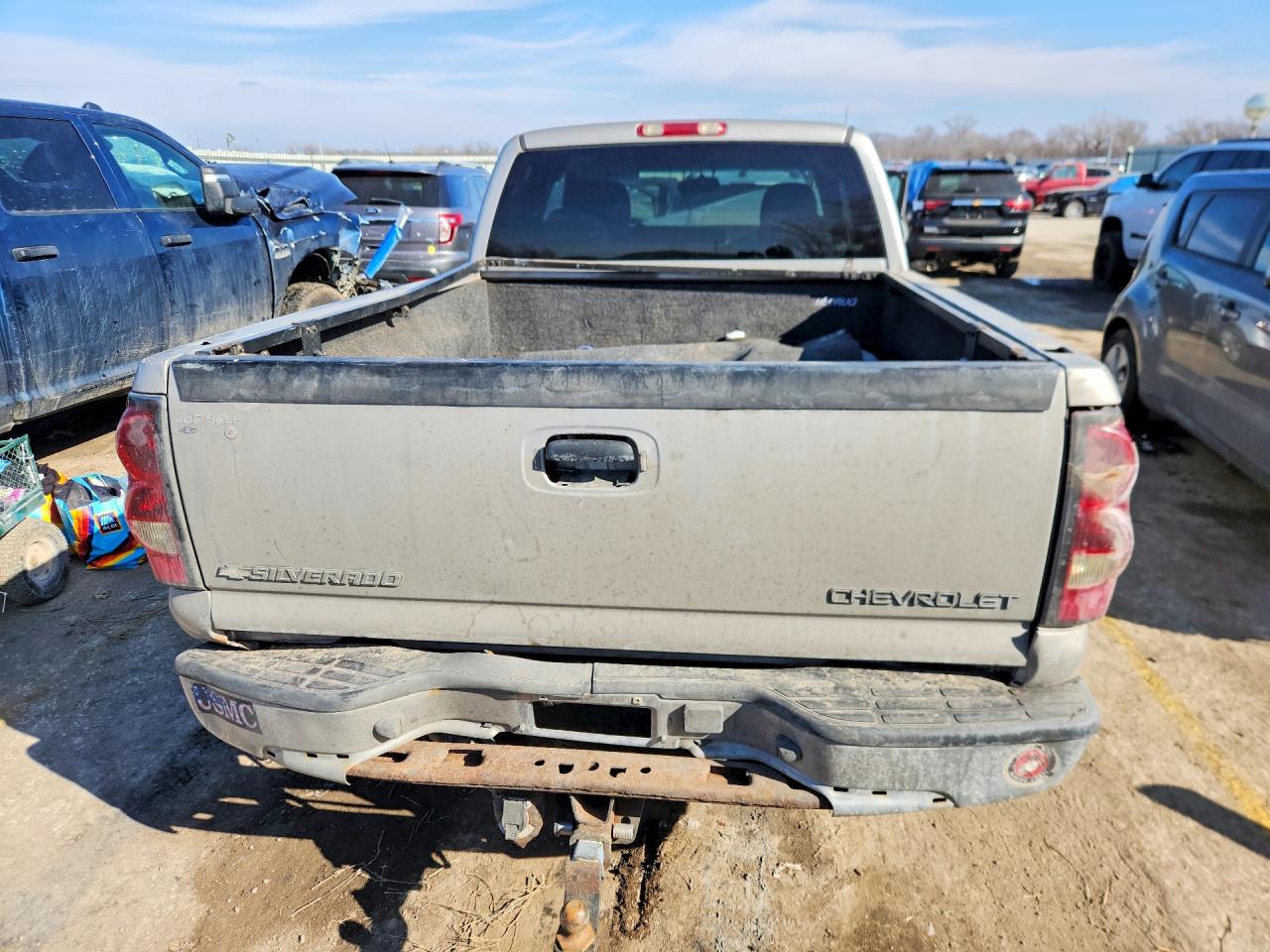 2005 Chevrolet Silverado C1500 Brown vin: 1GCEC19T85Z120339