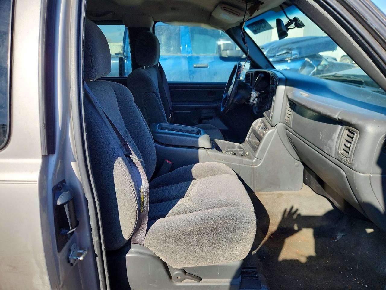 2005 Chevrolet Silverado C1500 Brown vin: 1GCEC19T85Z120339