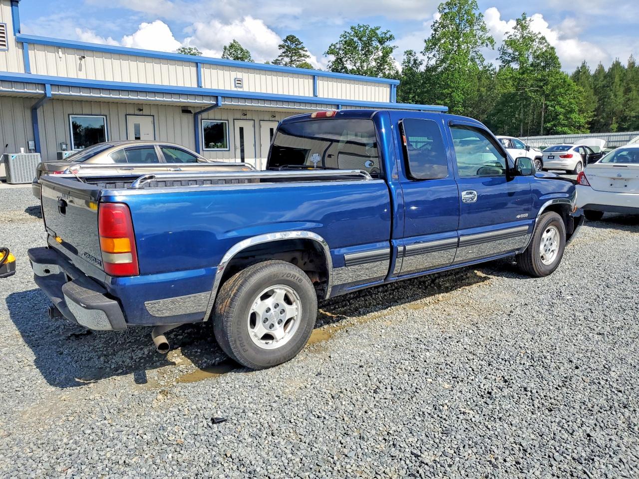 2000 Chevrolet Silverado C1500 Blue vin: 1GCEC19T8YZ155631