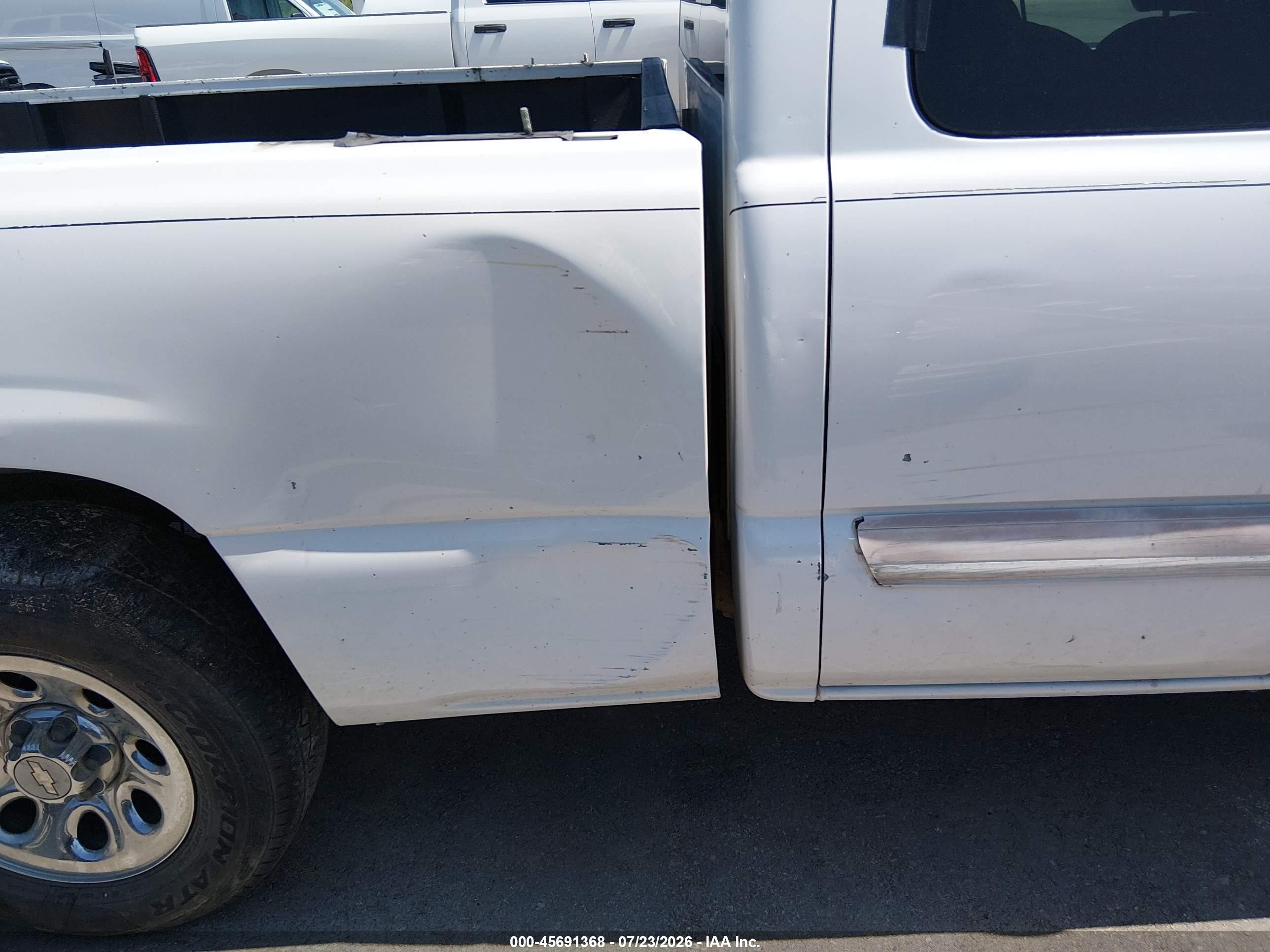 2004 Chevrolet Silverado 1500 Ls White vin: 1GCEC19TX4Z173669
