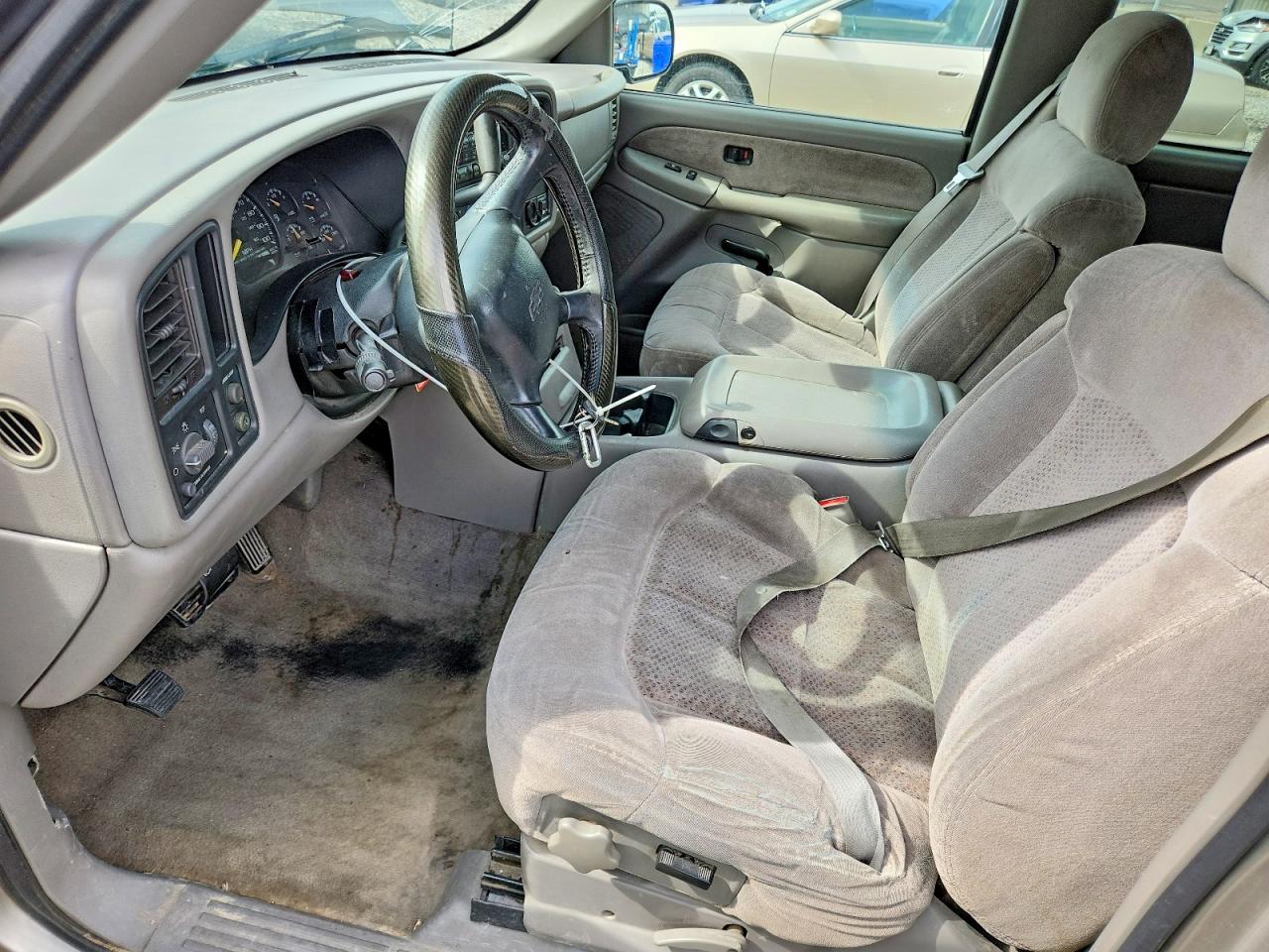 2000 Chev Silverado 1500 Regul Silver vin: 1GCEC19TXYZ127541