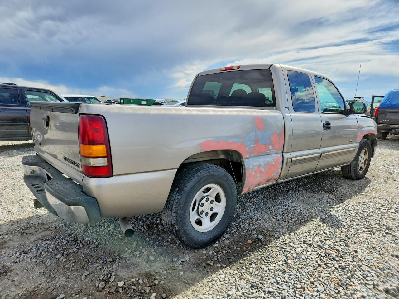 2000 Chev Silverado 1500 Regul Silver vin: 1GCEC19TXYZ127541