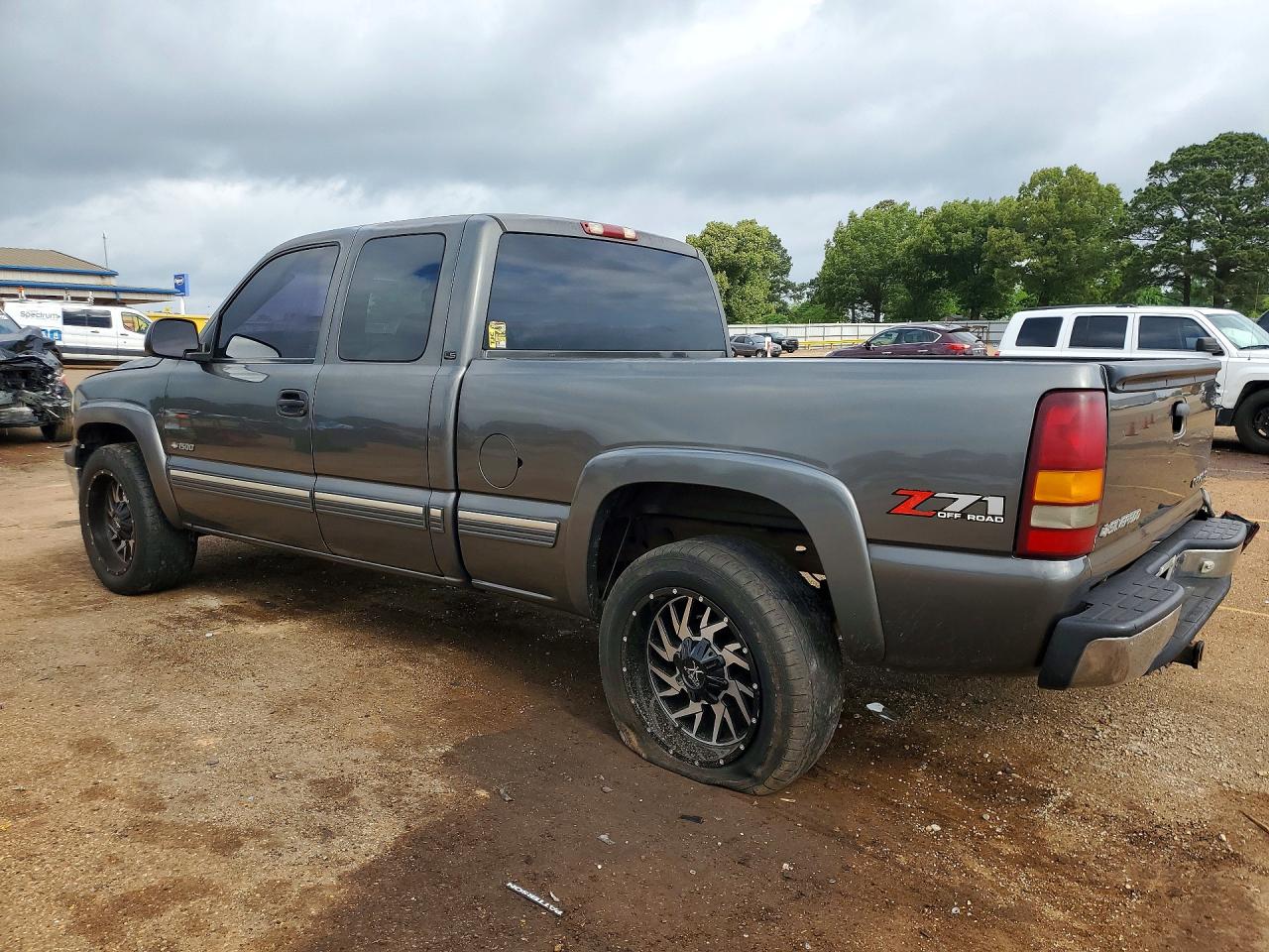 2000 Chevrolet Silverado C1500 Gray vin: 1GCEC19TXYZ251034